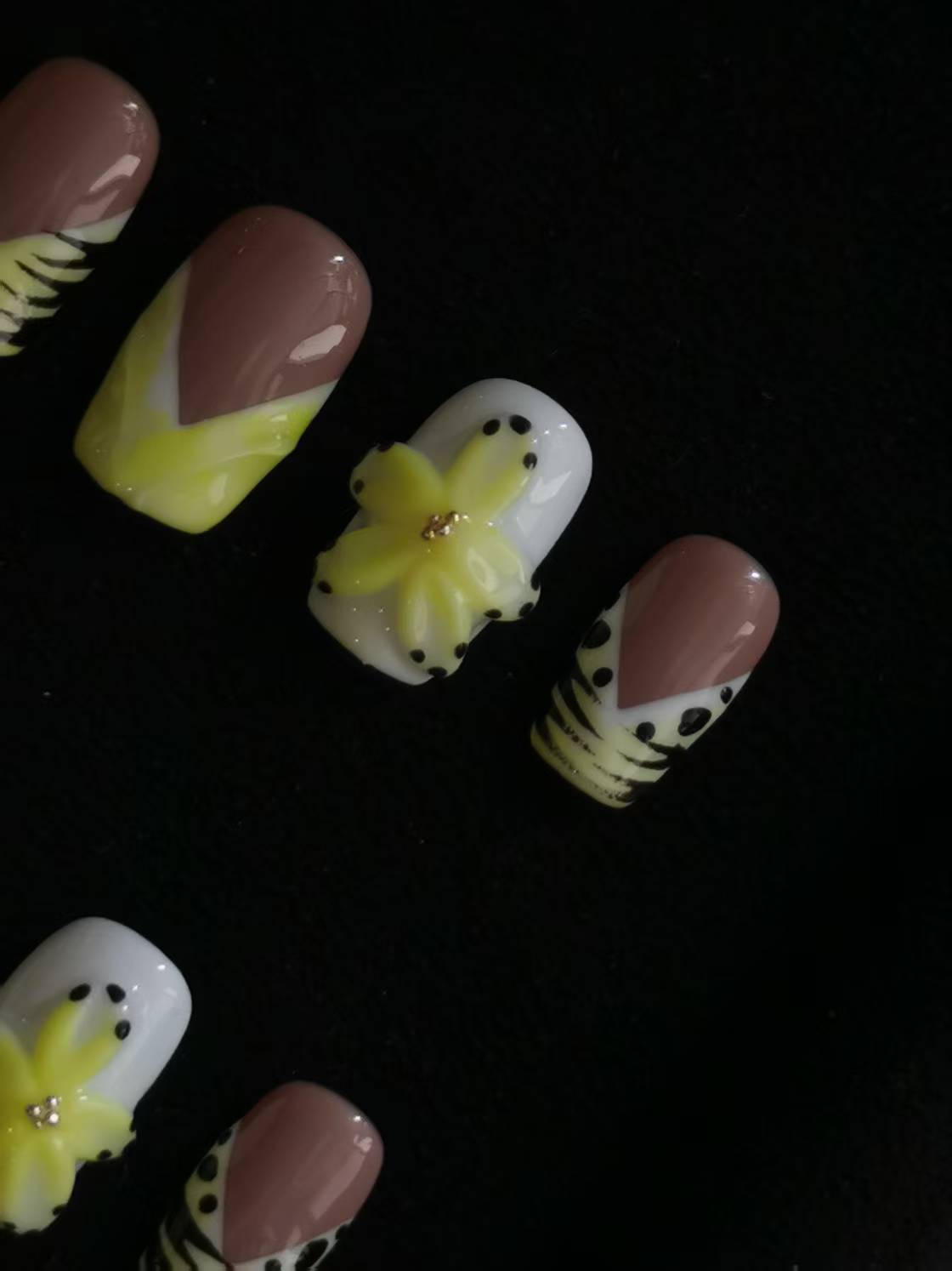 NO:1043 Acrylic 3D Flower Press on nails short square reusable durable trendy 2025