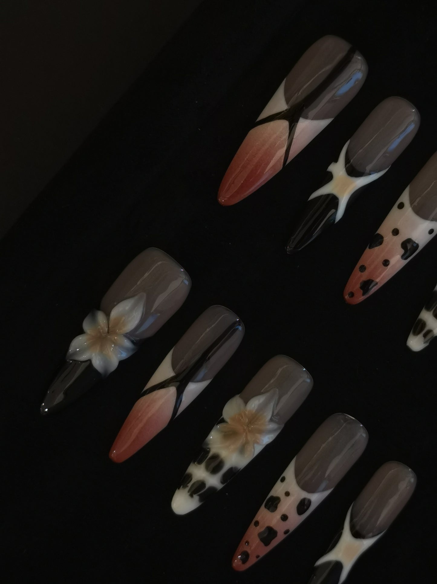 NO:1018 Acrylic 3D Flower Design Autumn Fall animal print Press on nails square coffin stiletto reusable durable trendy 2025