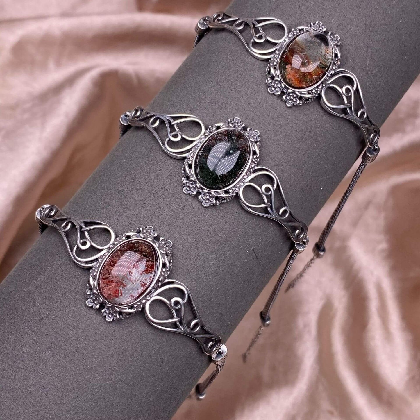 Garnet Blue Moonlight Grey Moonlight Amethyst Purple Dragon  Crystal Ghost Stone  bangle S925, silver inlaid with retro silver, personalized commuting, aged and fashionable women's colored gemstone crystal jewelry