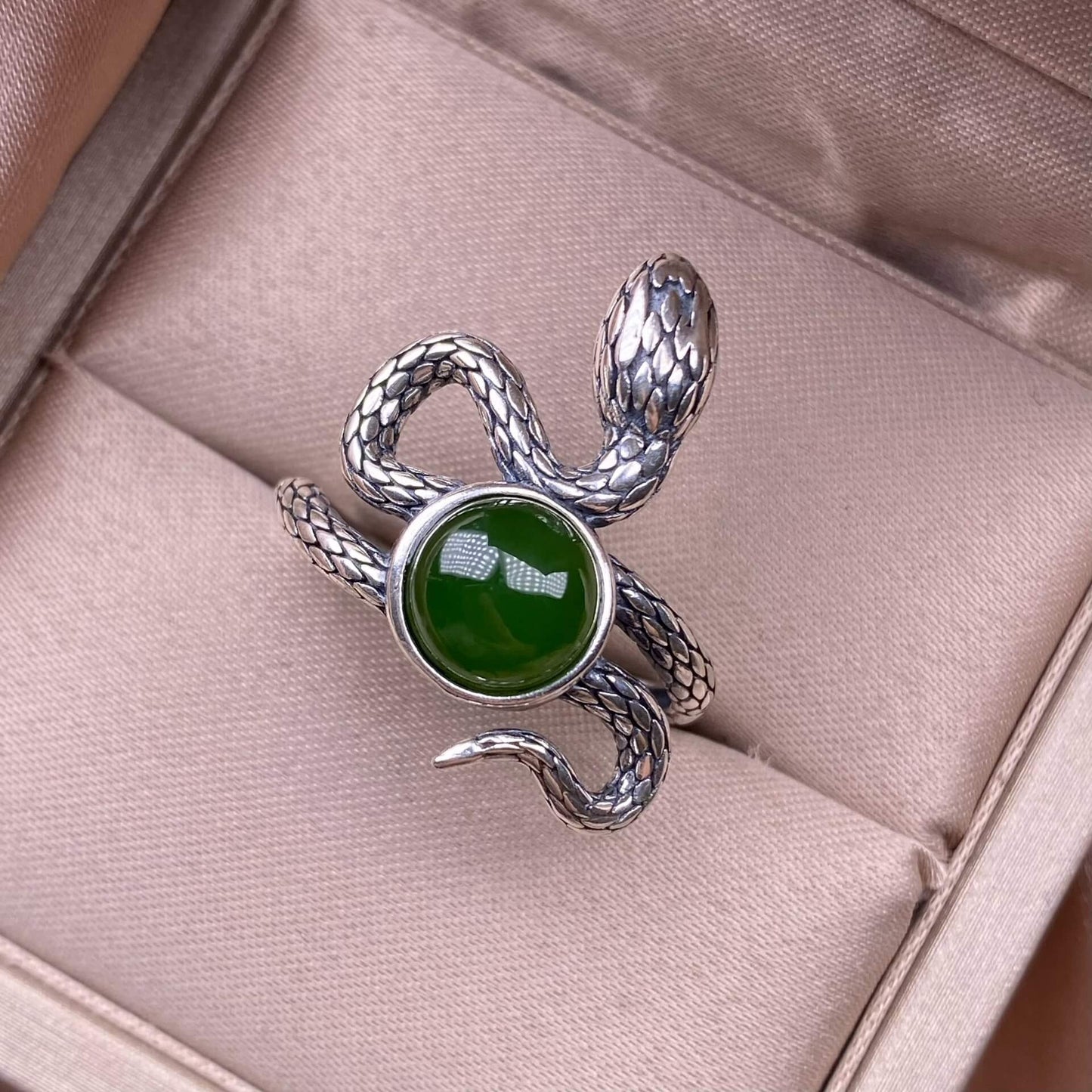 Freshwater pearl, kyanite, Hetian jade, purple dragon crystal, grey moonlight, super Seven ring S925 in silver snake shaped silver ring