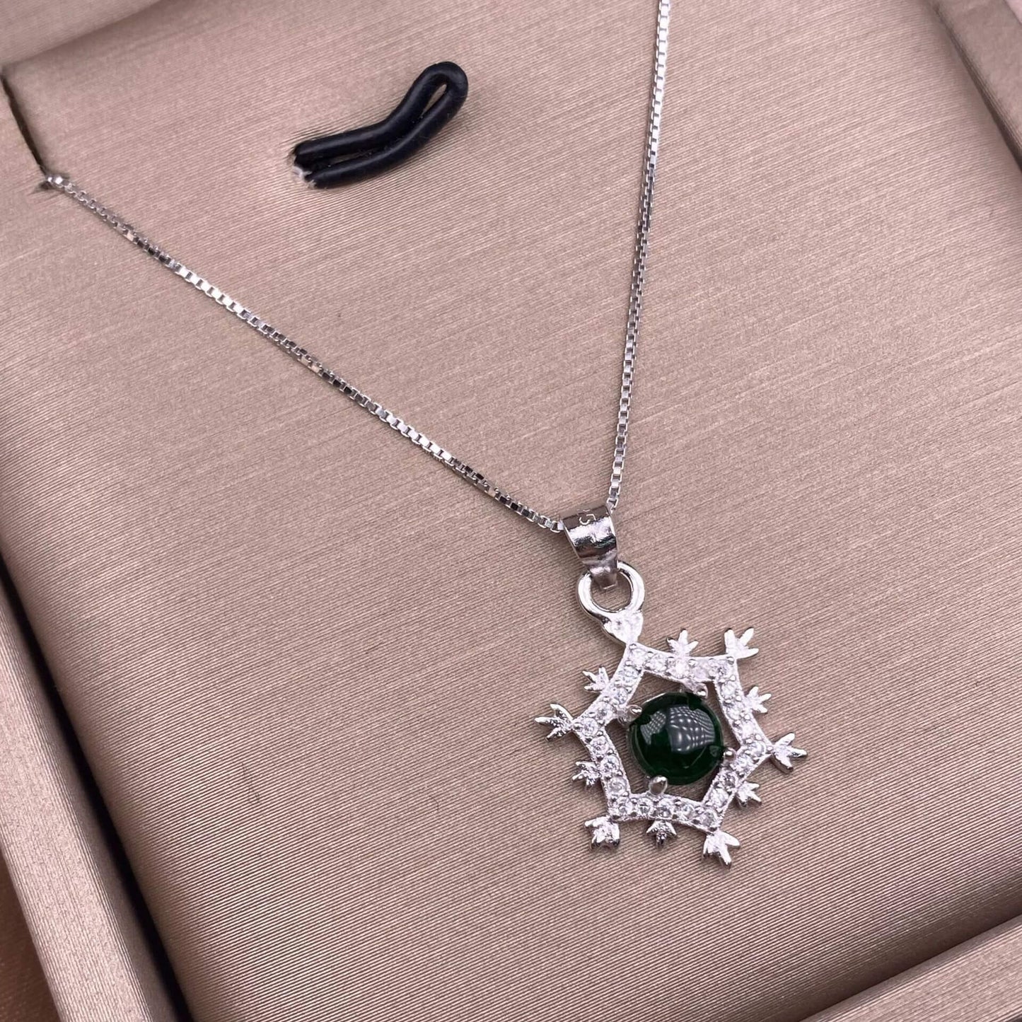 Turquoise, pink sea pattern stone, jadeite, blue moonstone, purple tooth black S925 silver inlaid retro silver cross pendant, aged, personalized and fashionable OL necklace, dazzling and uncluttered trendy Jewelry 2005