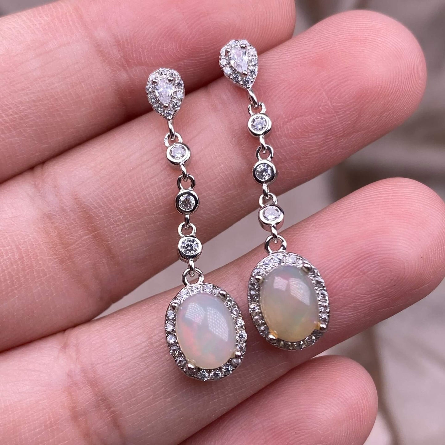 Old wax, garnet, blue topaz, citrine, amethyst, diopside, Swiss blue topaz, peridot, black opal, opal earrings S925