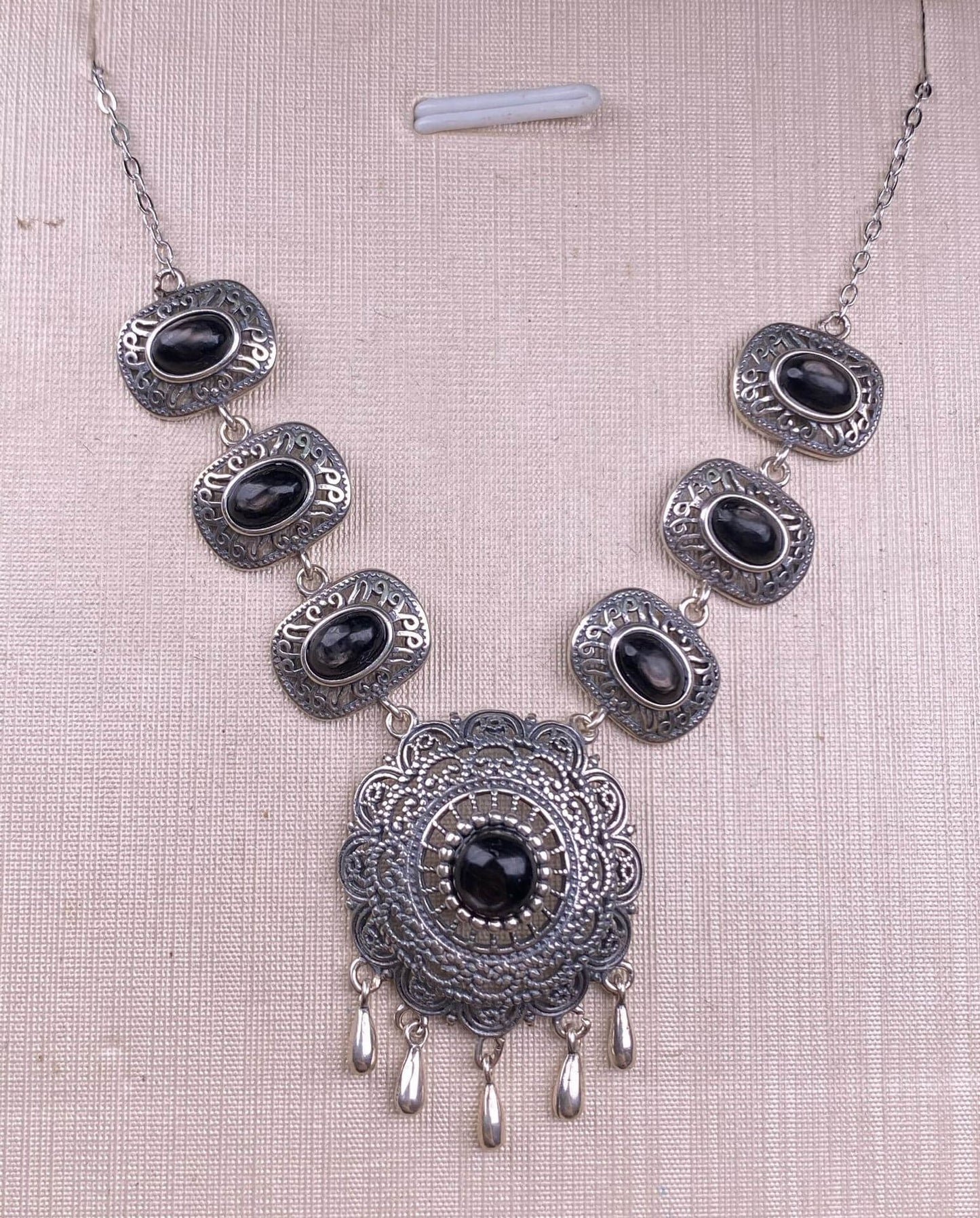 Citrine, black opal, black shell, garnet, purple dragon crystal, moonstone, purple tooth black, red jasper, jasper, golden fortune stone, copper hair crystal, gray moonlight, amethyst, s925 collarbone chain necklace