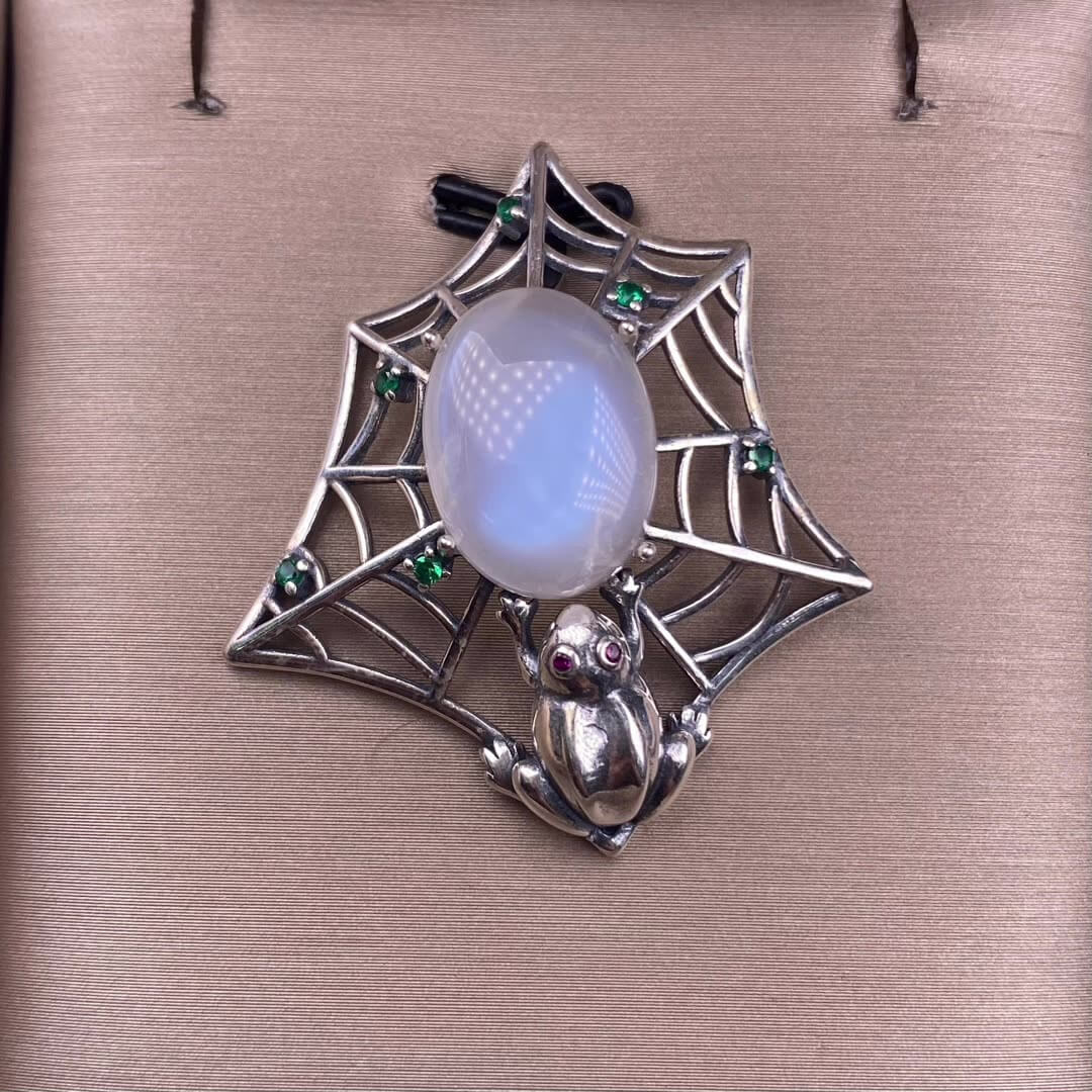 Grey moonstone, lapis lazuli, blue moonstone pendant S925 silver inlaid retro butterfly necklace pendant (Copy)