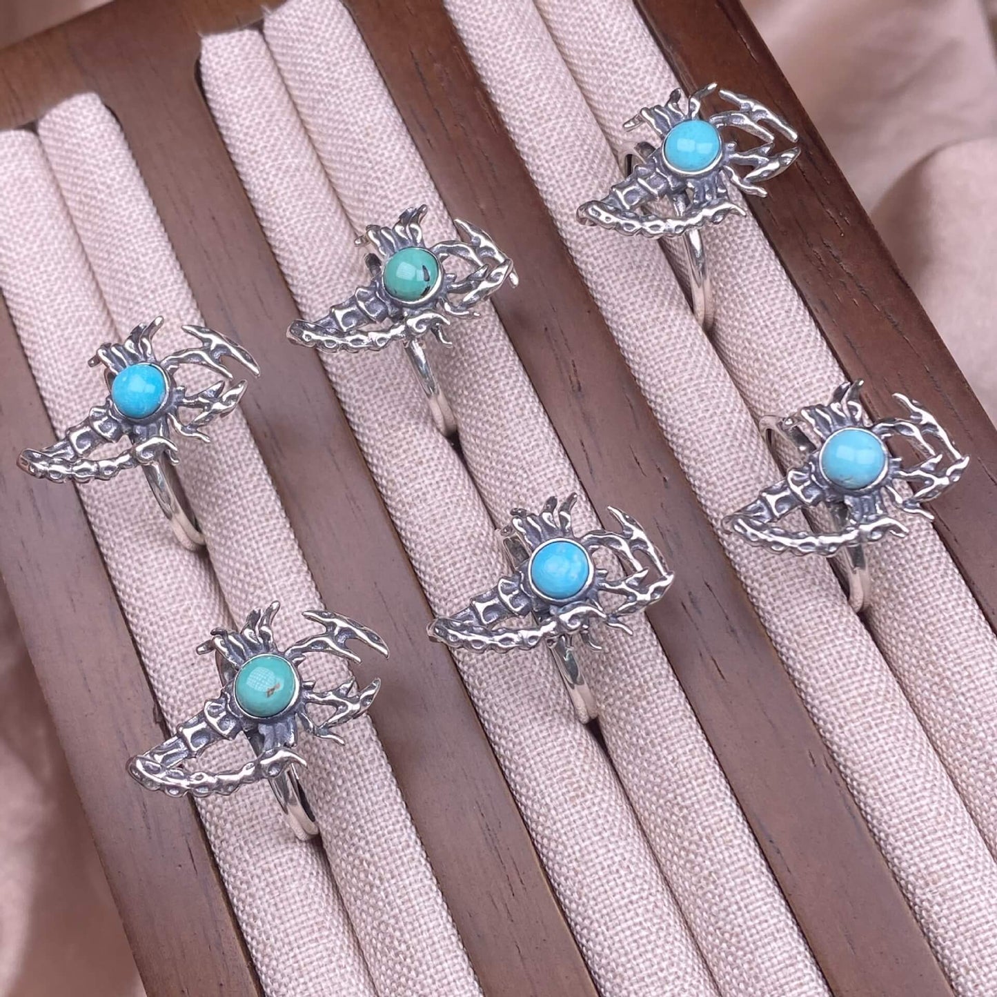 The turquoise Jade ring S925 in silver scorpion shaped silver ring