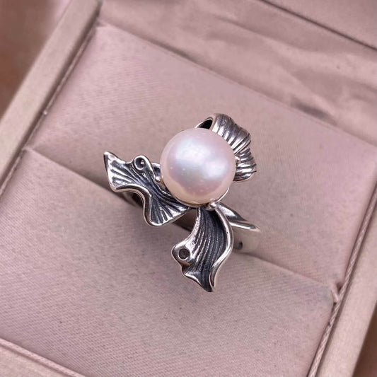 Freshwater pearl  Amethyst ring S925 in silveThe S925 silver grey moonstone ring, set with retro silver, is a new  women's colored gemstone crystal jewelry that is versatile for commuting