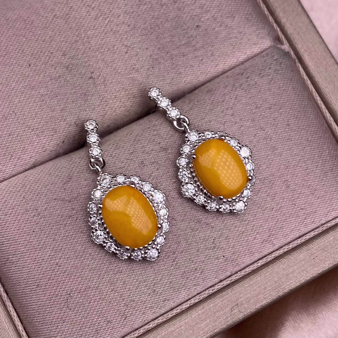 Old wax, Golden Sun, aquamarine, flower amber, citrine, Lapis lazuli, Amethyst, aquamarine, rose quartz, Grey moonlight, Golden Fortune Stone, Black shell Hetian jade, turquoise, Larima sea pattern stone, grape stone earrings S925