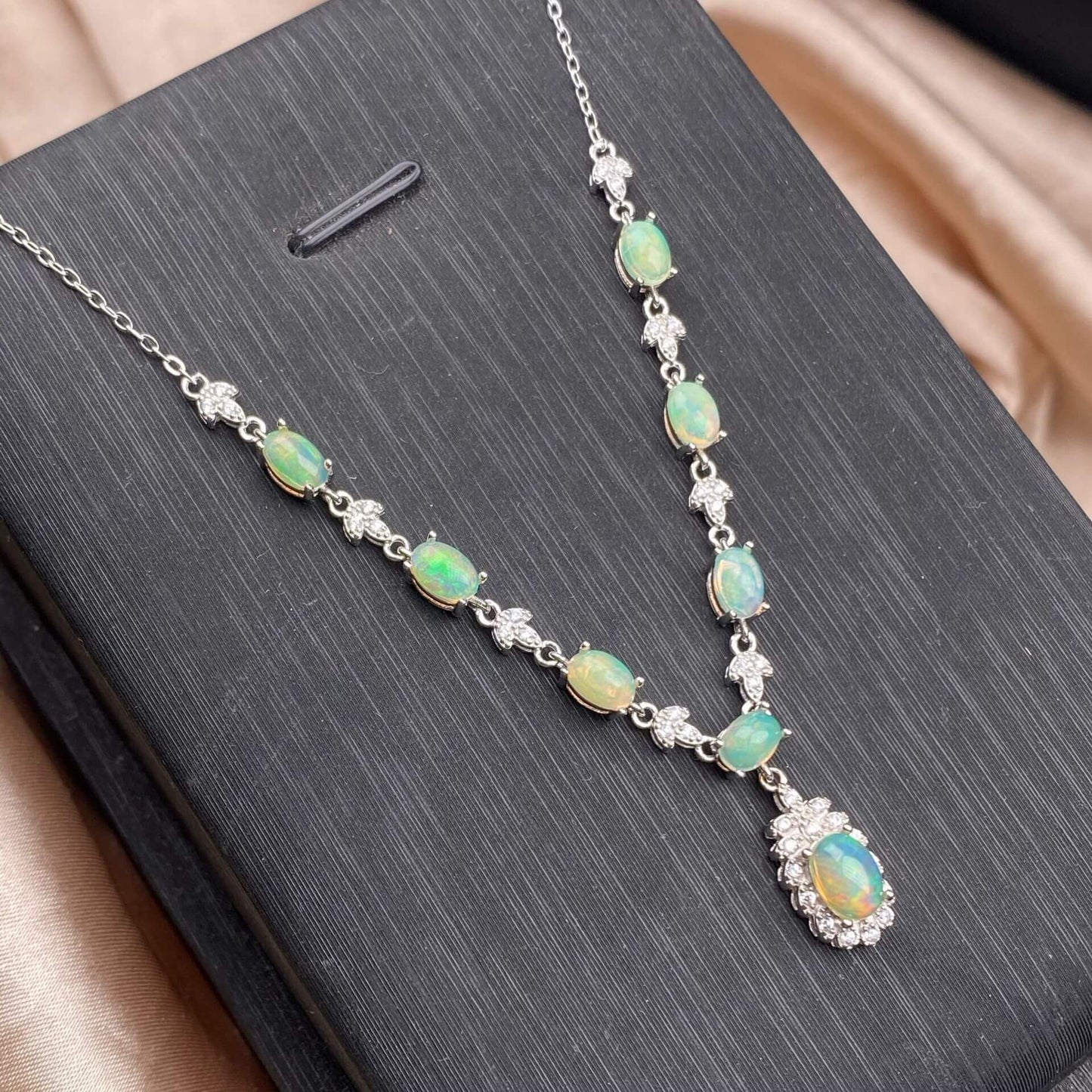 Opal/Black Opal/Turquoise/London blue topaz/Olivine/Garnet/ Hetian jade/Amethyst/Topaz S925 necklace, silver inlaid with full diamonds, exquisite light luxury evening wear chain, Opal collarbone chain, fashionable office lady