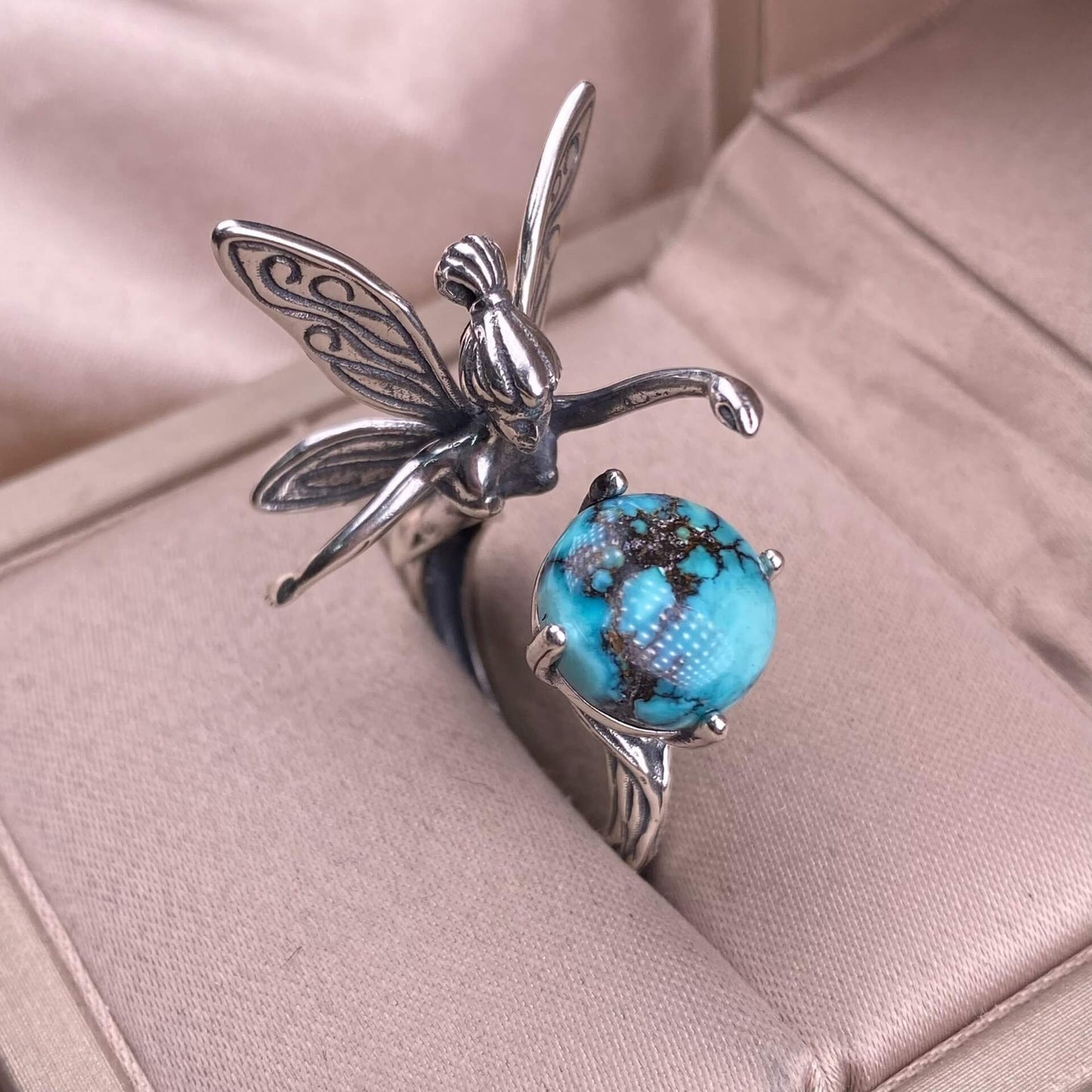 Nanhong stone, amethyst, turquoise, amethyst, ghost stone, golden fortune stone, garnet S925 in silveThe S925 silver grey moonstone ring, set with retro silver, is a new  women's colored gemstone crystal jewelry