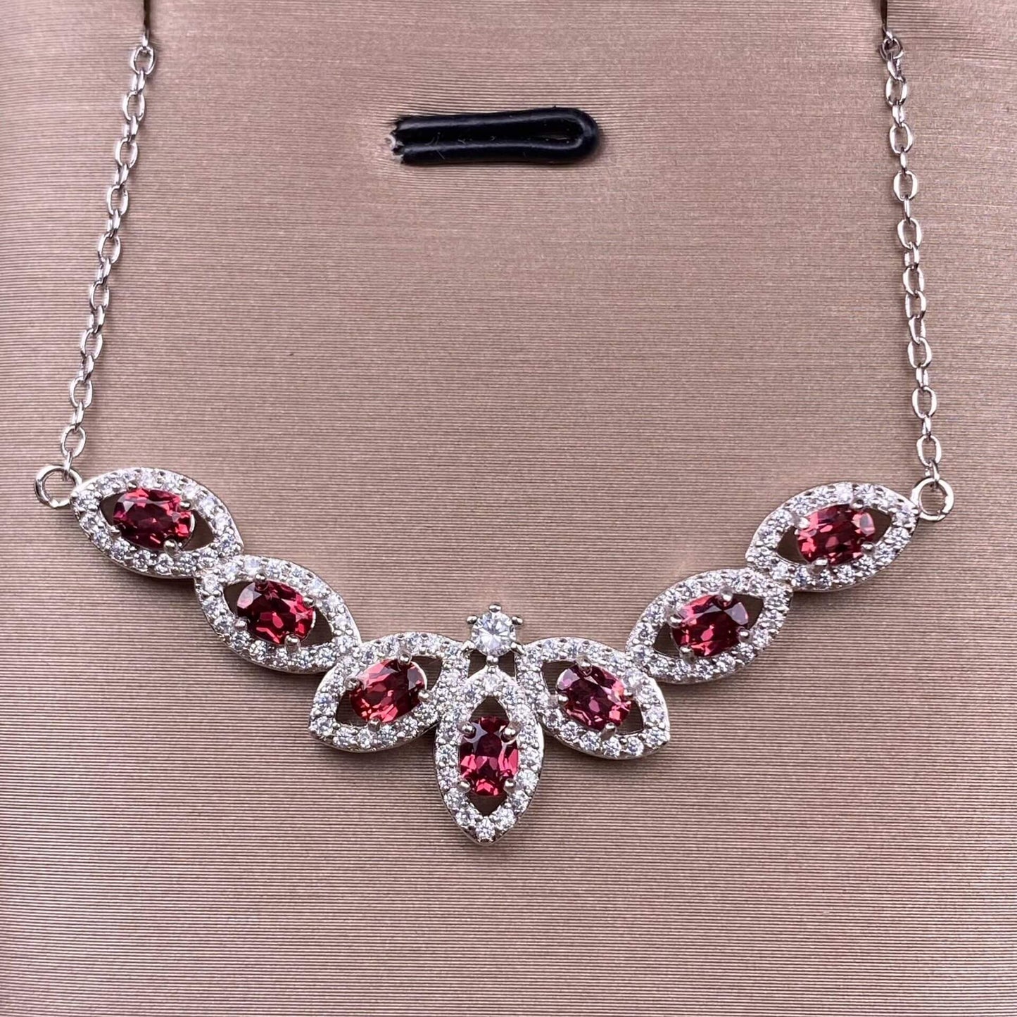 Tanzanite, pink topa, garnet, diopside S925 necklace, silver inlaid with full diamonds,s925 collarbone chain, silver-encrusted little rabbit children pendant, garnet quality, pure water flawless