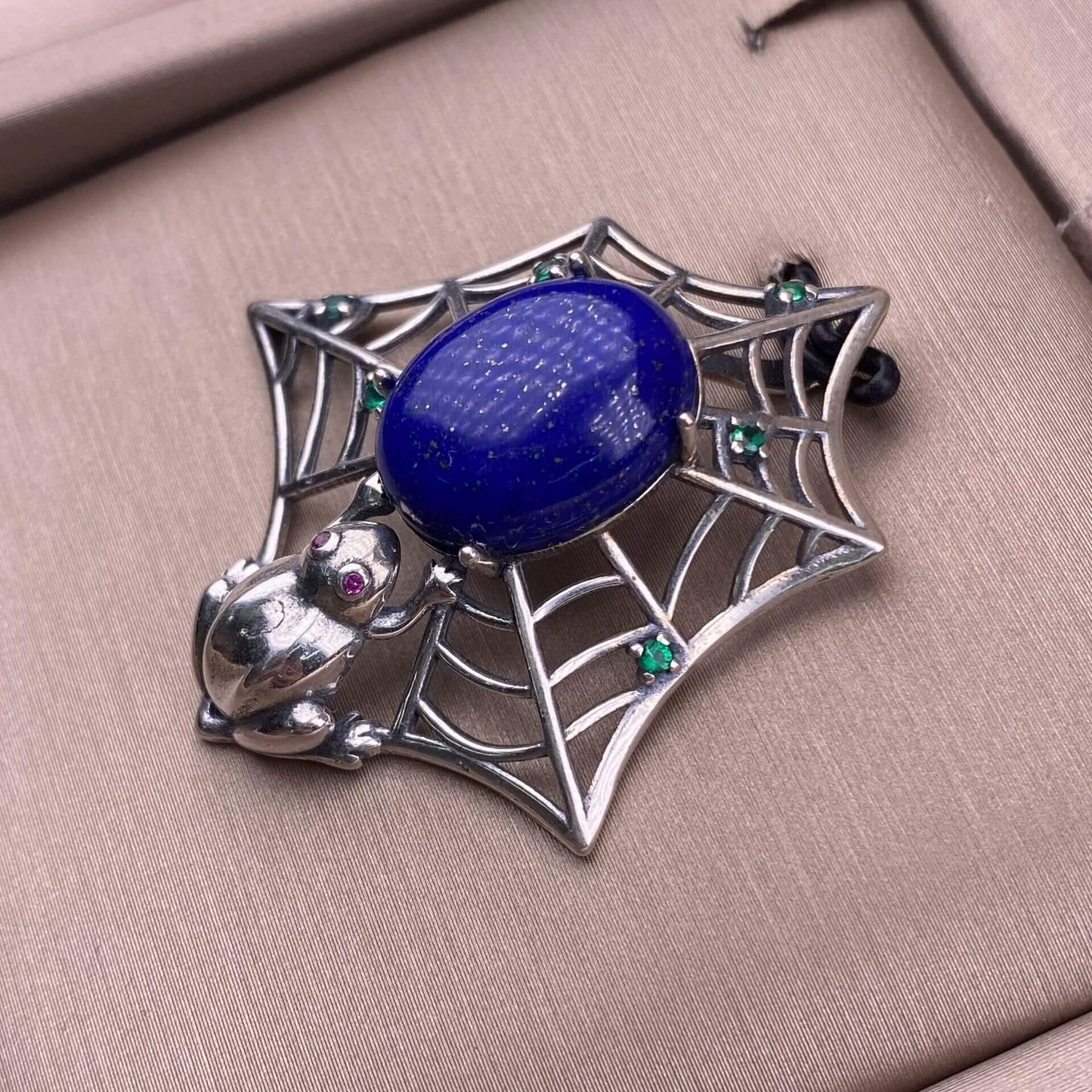 Grey moonstone, lapis lazuli, blue moonstone pendant S925 silver inlaid retro butterfly necklace pendant (Copy)