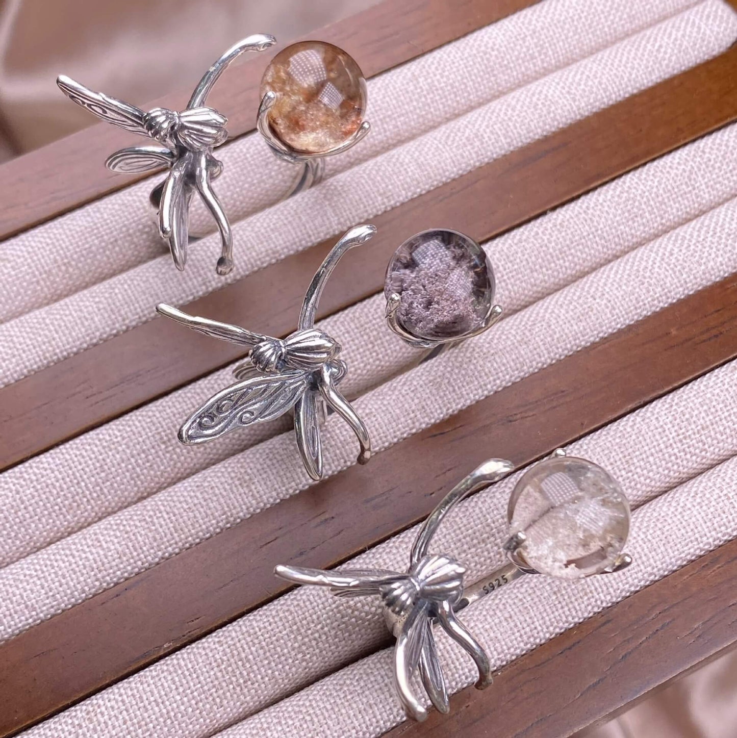 Nanhong stone, amethyst, turquoise, amethyst, ghost stone, golden fortune stone, garnet S925 in silveThe S925 silver grey moonstone ring, set with retro silver, is a new  women's colored gemstone crystal jewelry