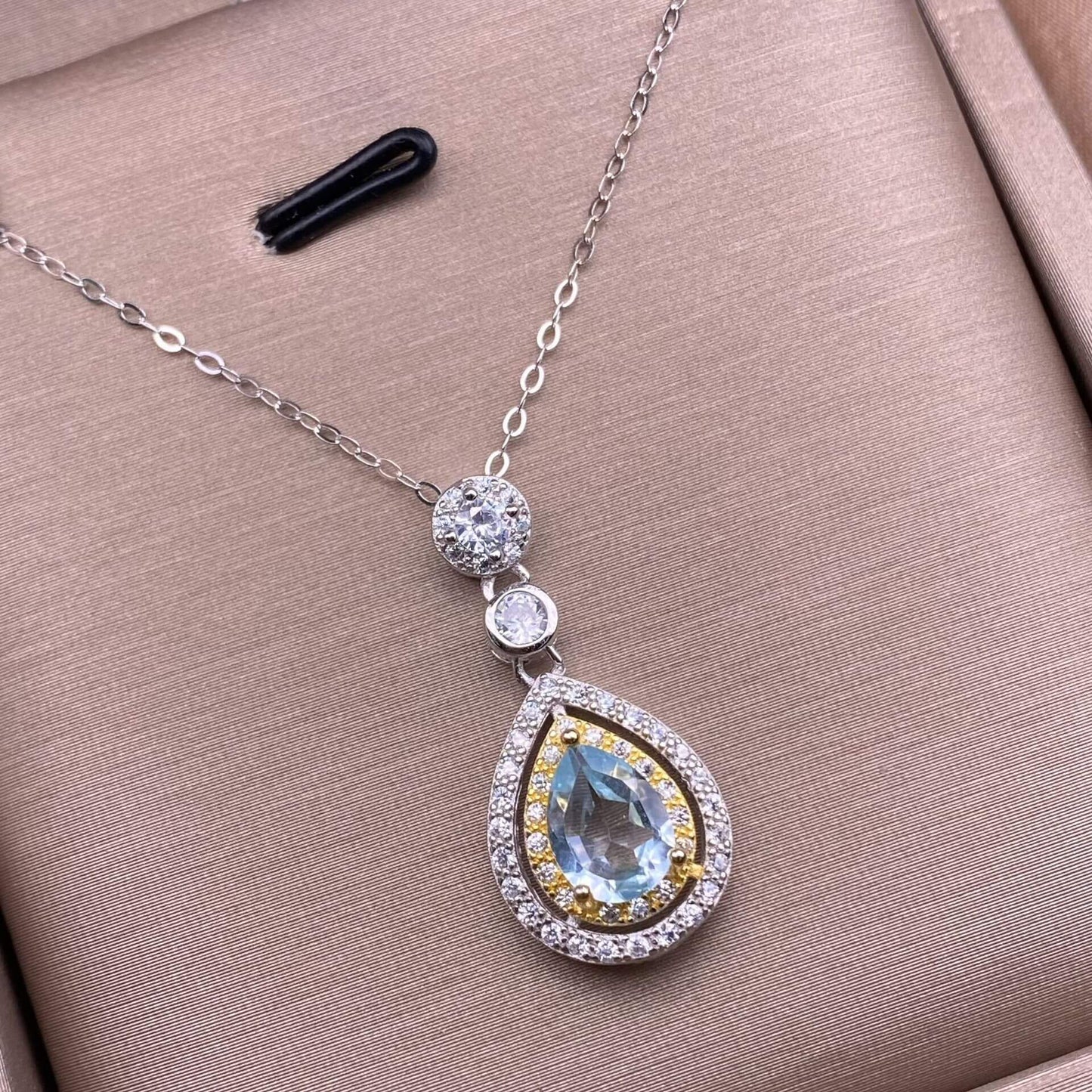 Peridot, topaz, opal, amethyst, pink topaz S925 silver inlaid retro silver cross pendant, aged, personalized and fashionable OL necklace, dazzling and uncluttered trendy Jewelry 2005