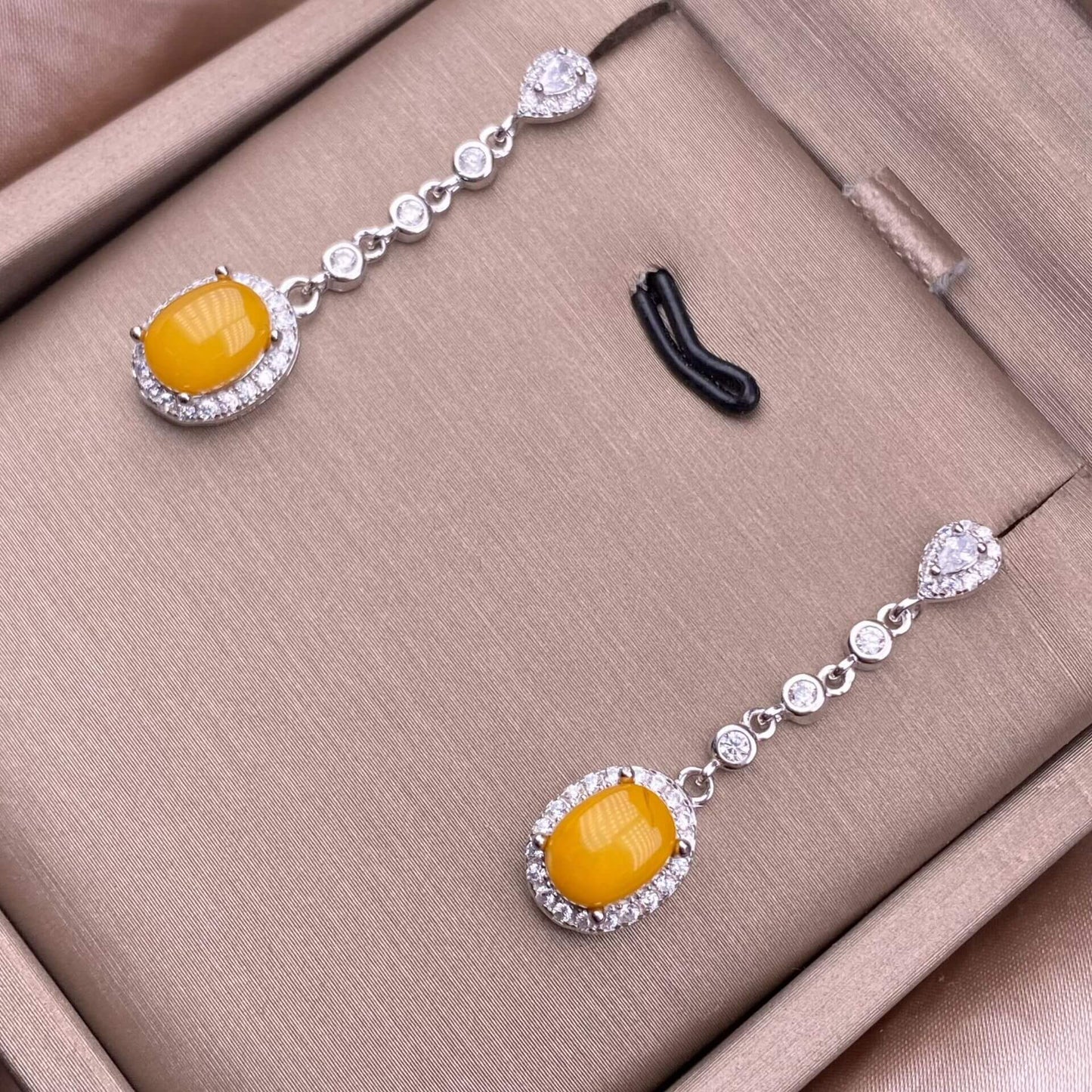 Old wax, garnet, blue topaz, citrine, amethyst, diopside, Swiss blue topaz, peridot, black opal, opal earrings S925