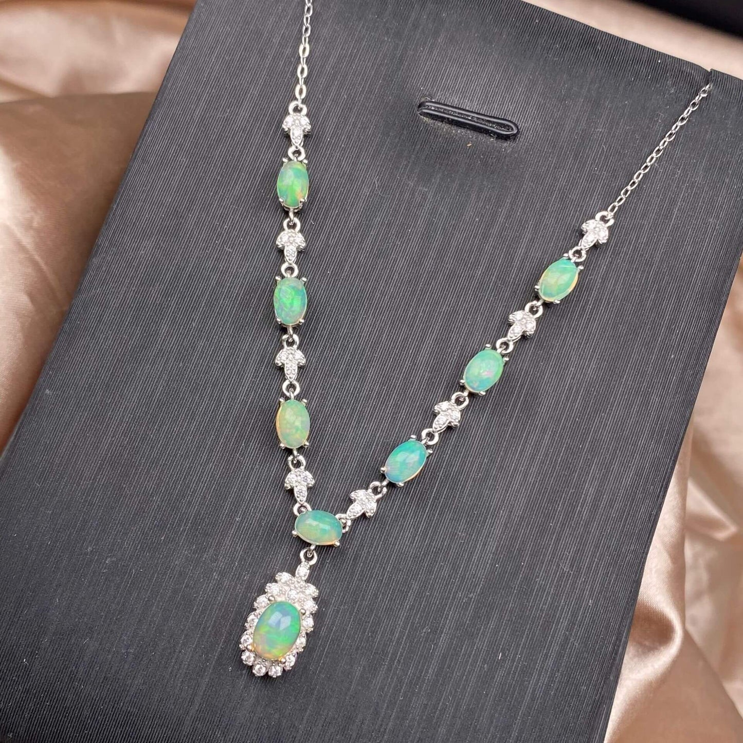 Opal/Black Opal/Turquoise/London blue topaz/Olivine/Garnet/ Hetian jade/Amethyst/Topaz S925 necklace, silver inlaid with full diamonds, exquisite light luxury evening wear chain, Opal collarbone chain, fashionable office lady