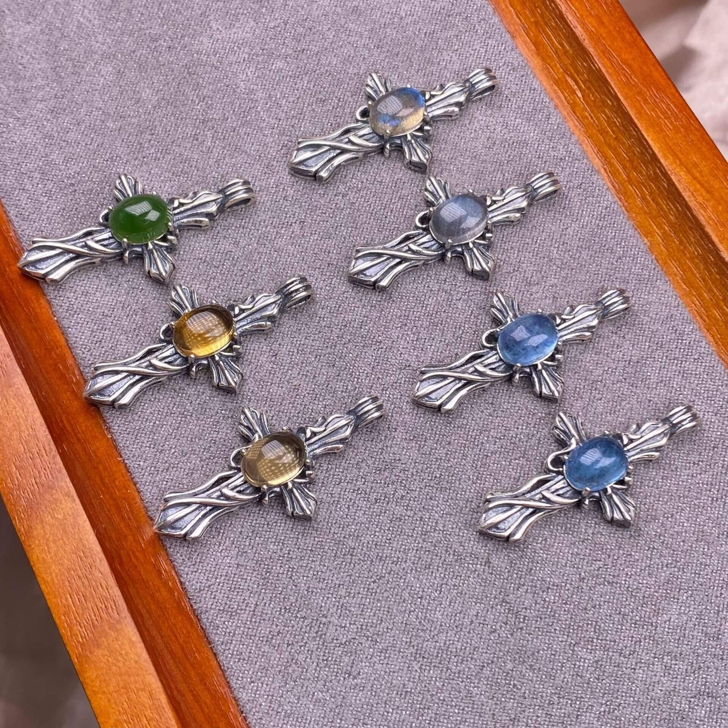 Opal, abalone shell, Larima sea crest stone, grey moonstone, aquamarine, jasper, citrine, turquoise, old waxS925 silver inlaid retro silver cross pendant, aged, personalized and fashionable OL necklace Pendant