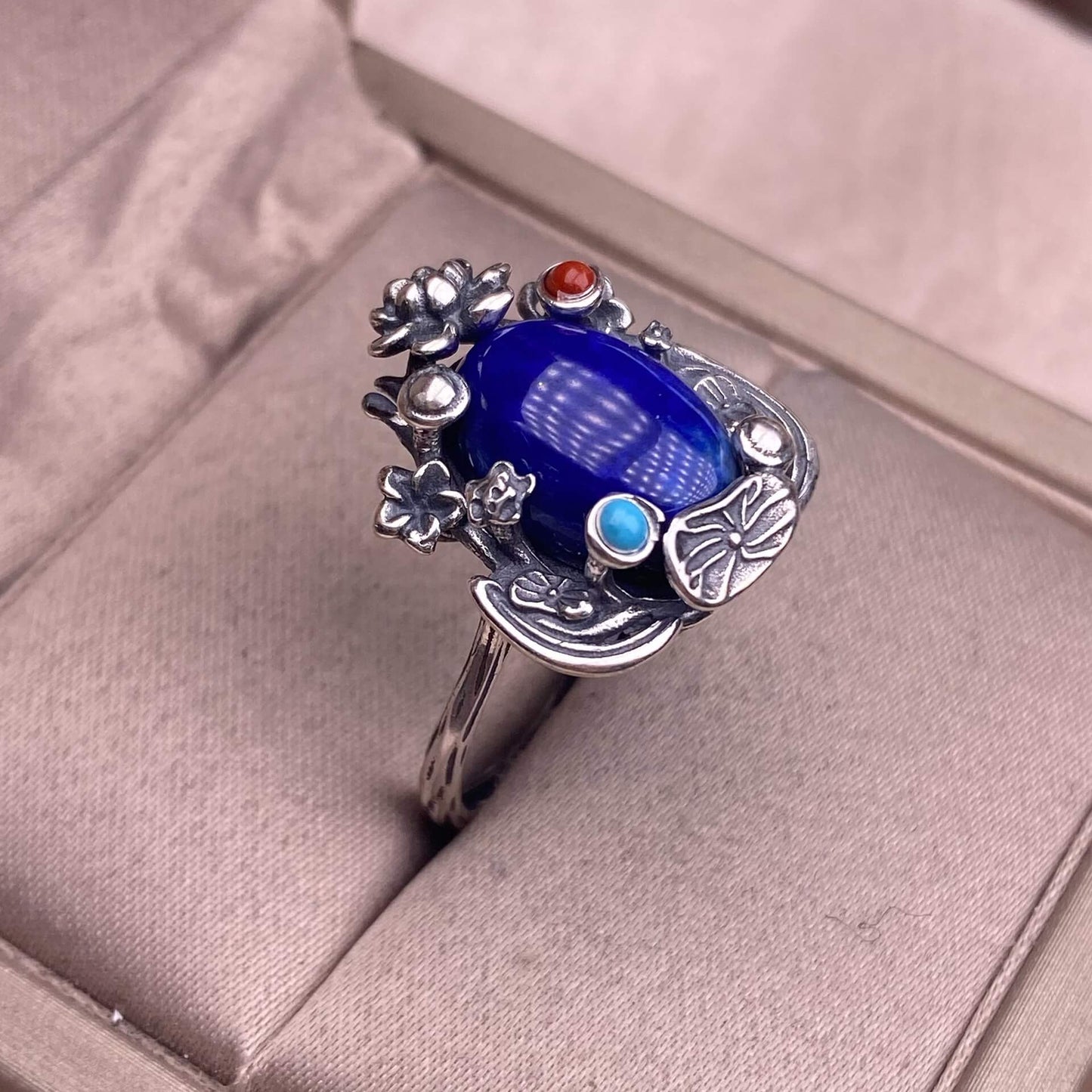 Aquamarine Lapis lazuli, raw blood amber, amethyst, golden sun, purple dragon crystal ring s925, silver inlaid with retro silver, exquisite Nepalese aged women's jewelry, European and American cross-border ring