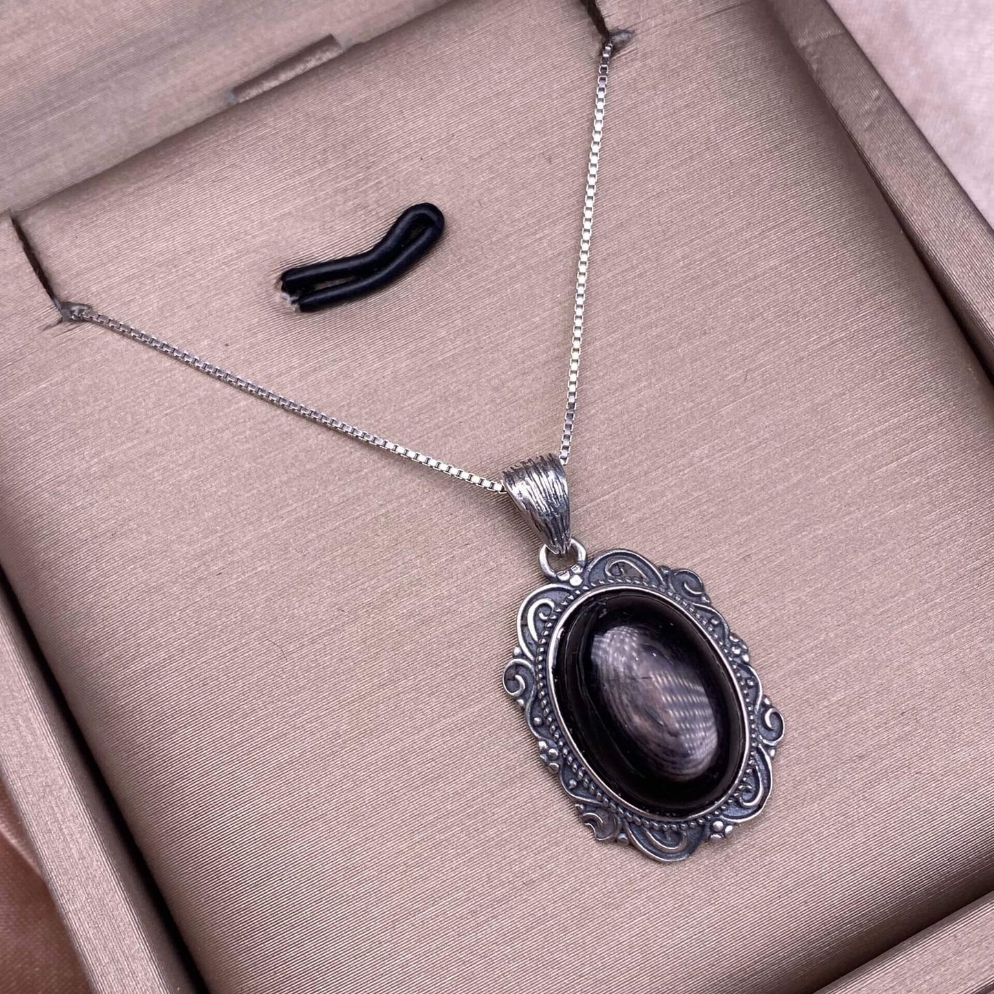 Amethyst, golden stone, purple dragon crystal, Nanhong, Hetian jade S925 silver inlaid retro silver cross pendant, aged, personalized and fashionable OL necklace, dazzling and uncluttered trendy Jewelry 2005