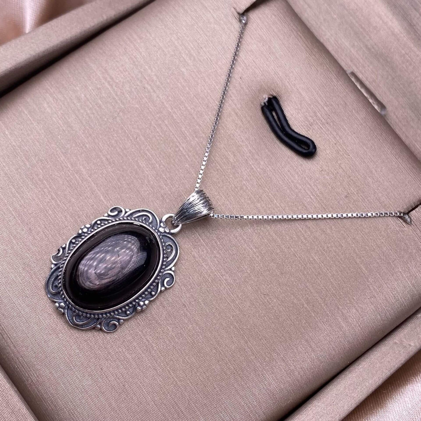 Amethyst, golden stone, purple dragon crystal, Nanhong, Hetian jade S925 silver inlaid retro silver cross pendant, aged, personalized and fashionable OL necklace, dazzling and uncluttered trendy Jewelry 2005