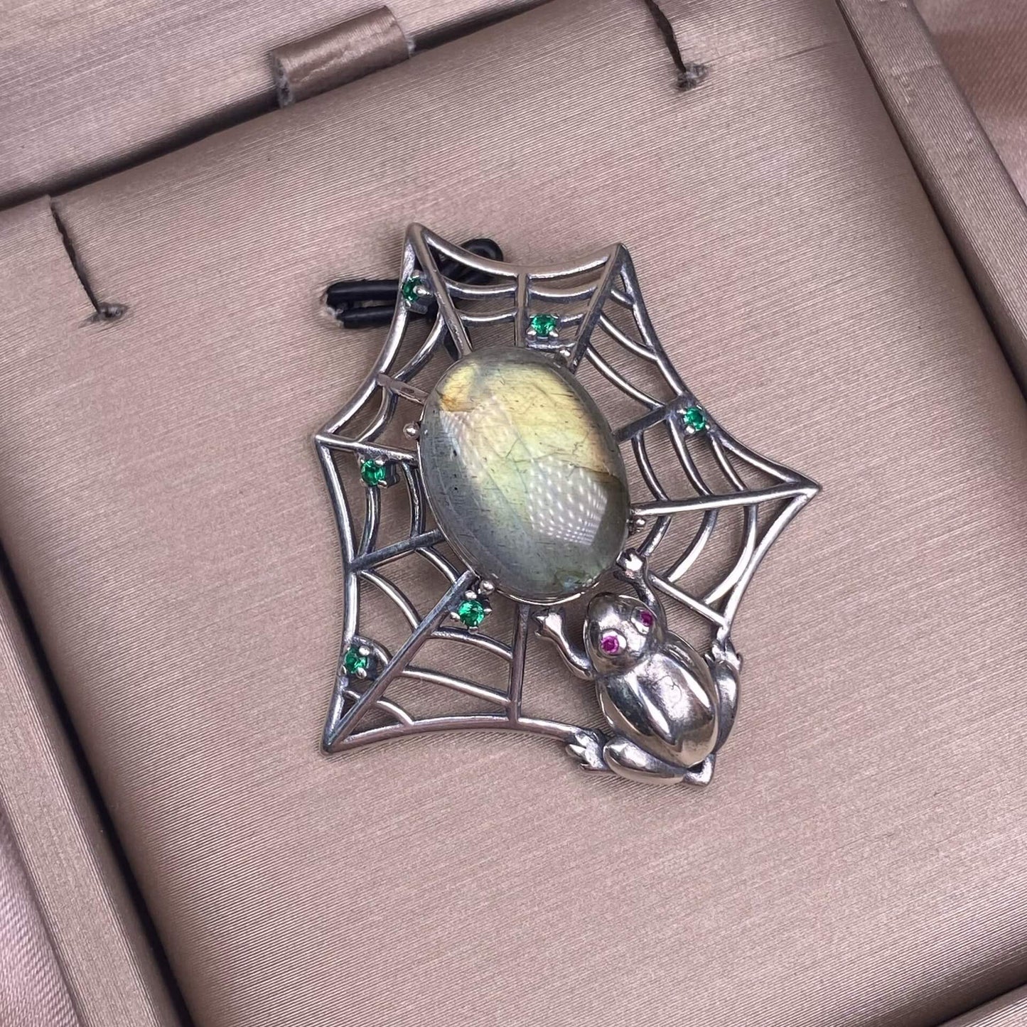 Grey moonstone, lapis lazuli, blue moonstone pendant S925 silver inlaid retro butterfly necklace pendant (Copy)