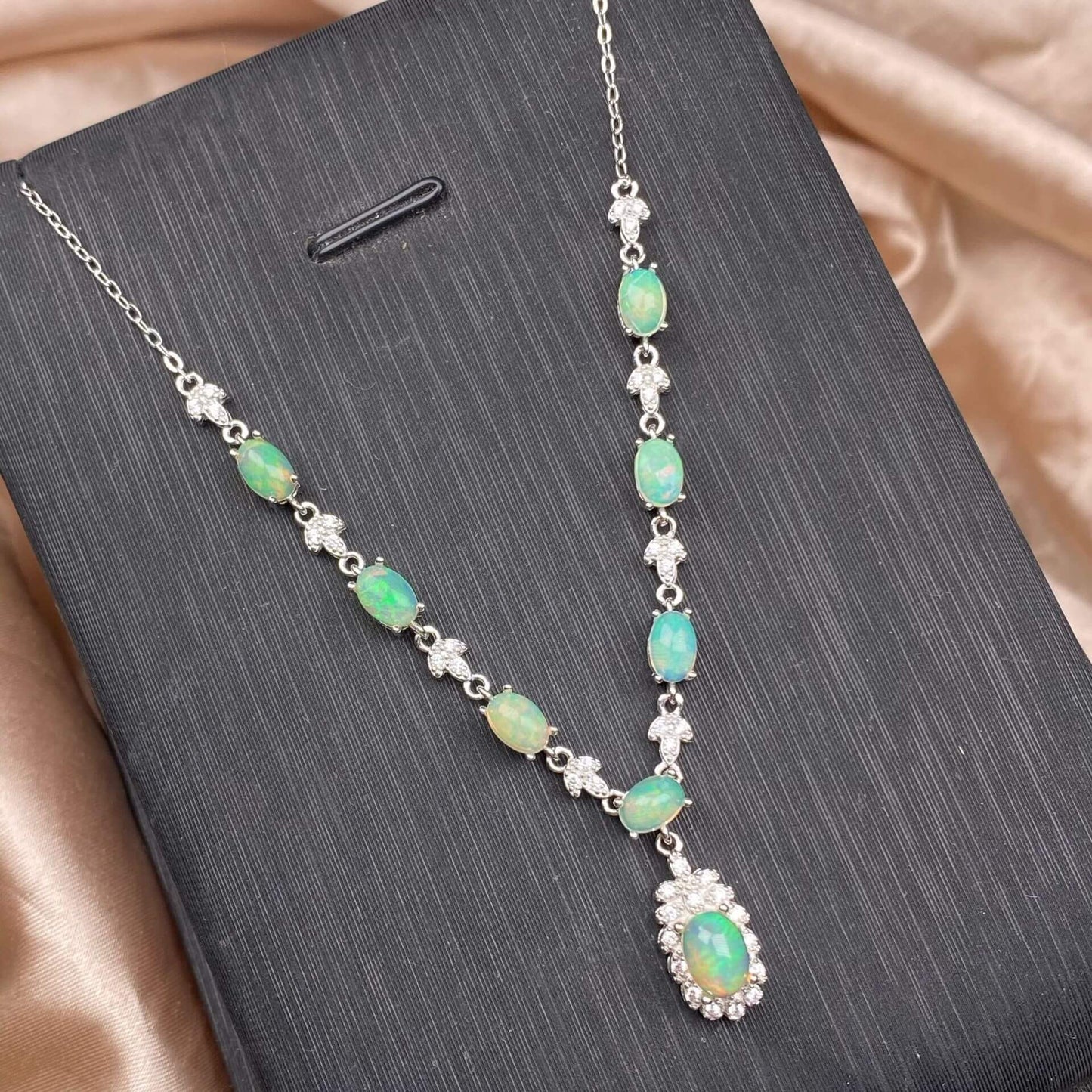 Opal/Black Opal/Turquoise/London blue topaz/Olivine/Garnet/ Hetian jade/Amethyst/Topaz S925 necklace, silver inlaid with full diamonds, exquisite light luxury evening wear chain, Opal collarbone chain, fashionable office lady
