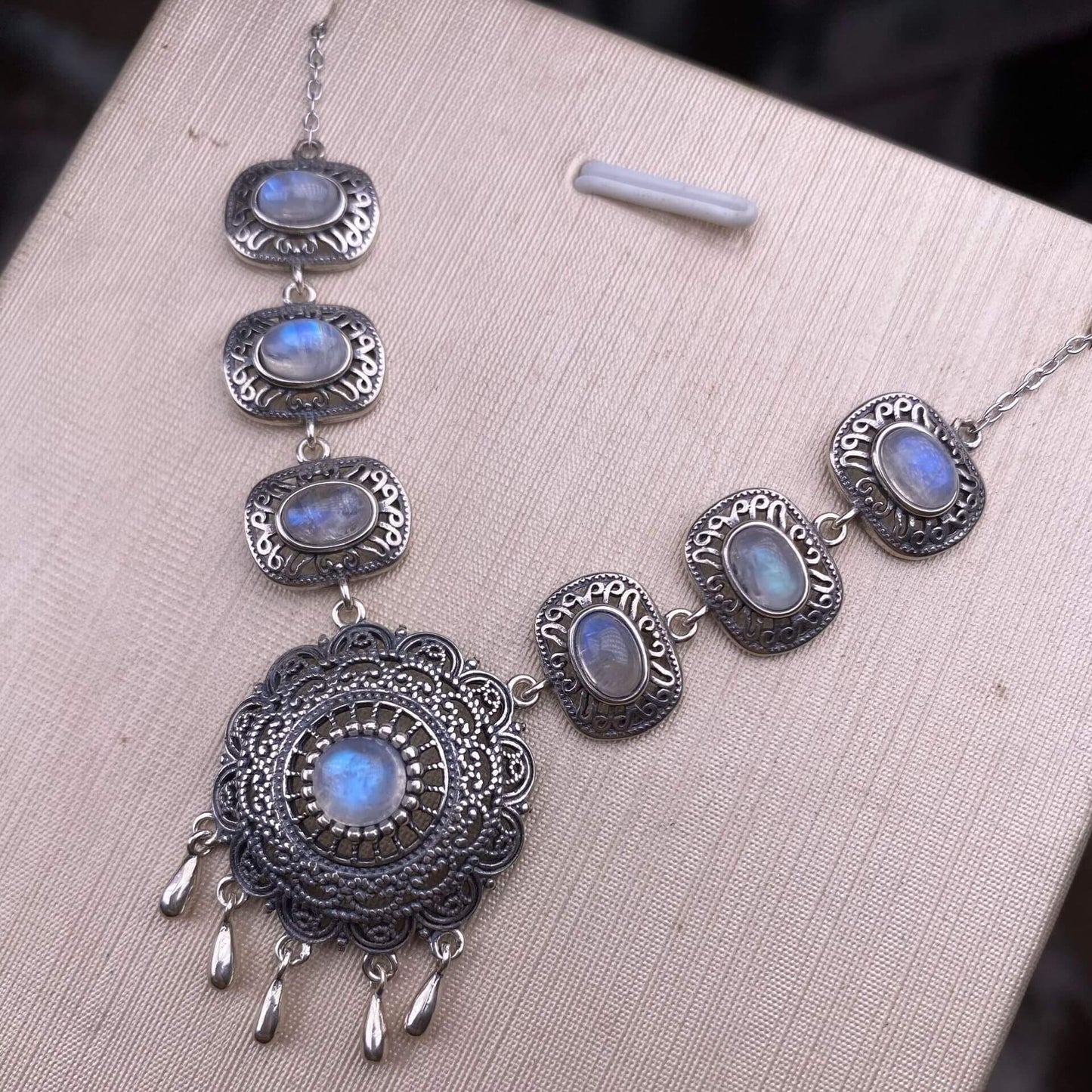 Citrine, black opal, black shell, garnet, purple dragon crystal, moonstone, purple tooth black, red jasper, jasper, golden fortune stone, copper hair crystal, gray moonlight, amethyst, s925 collarbone chain necklace