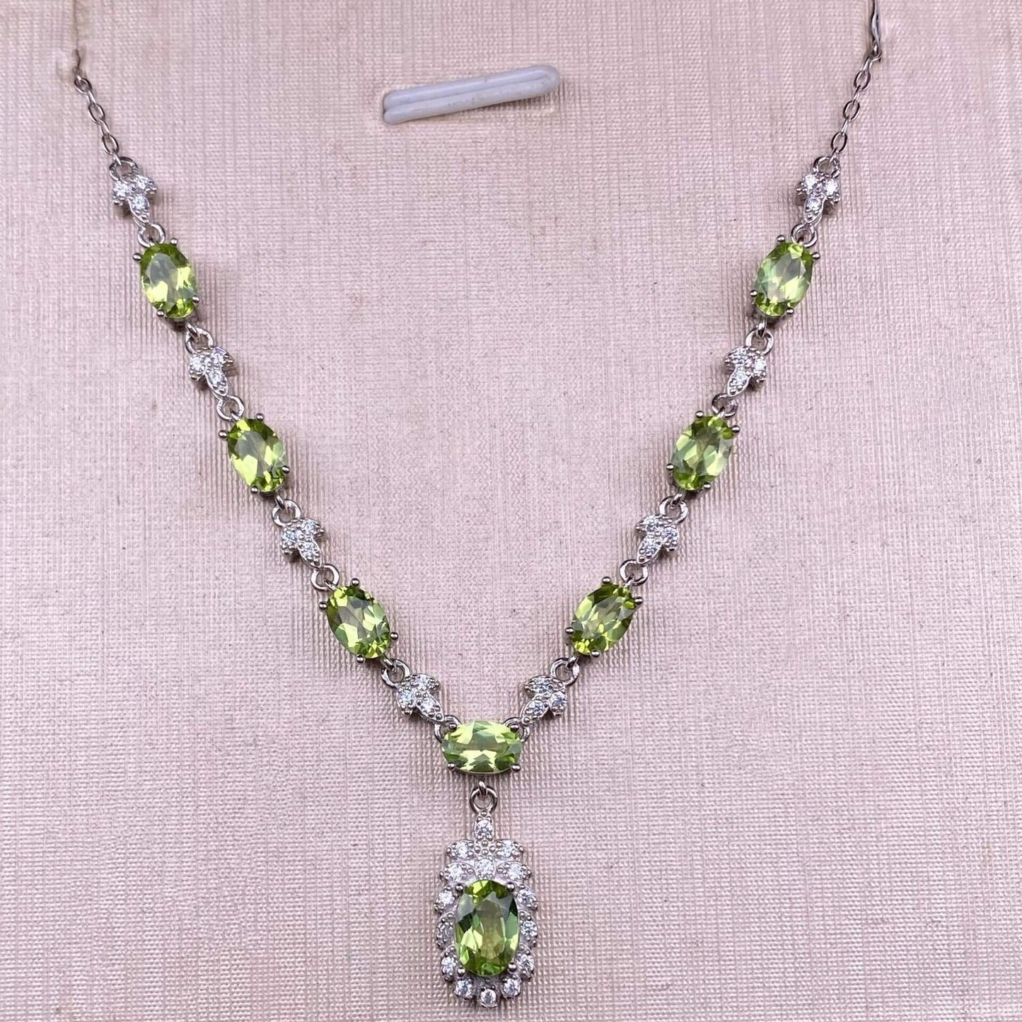 Opal/Black Opal/Turquoise/London blue topaz/Olivine/Garnet/ Hetian jade/Amethyst/Topaz S925 necklace, silver inlaid with full diamonds, exquisite light luxury evening wear chain, Opal collarbone chain, fashionable office lady