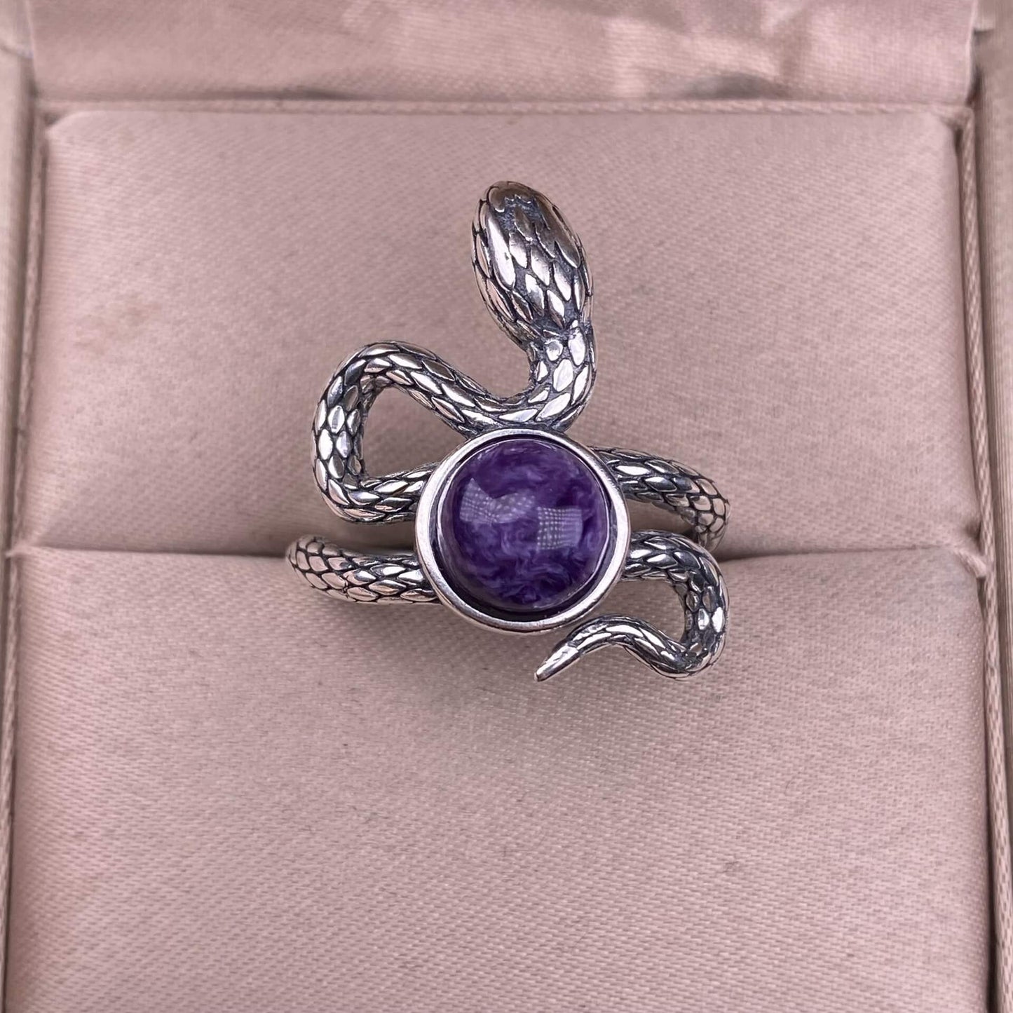 Freshwater pearl, kyanite, Hetian jade, purple dragon crystal, grey moonlight, super Seven ring S925 in silver snake shaped silver ring