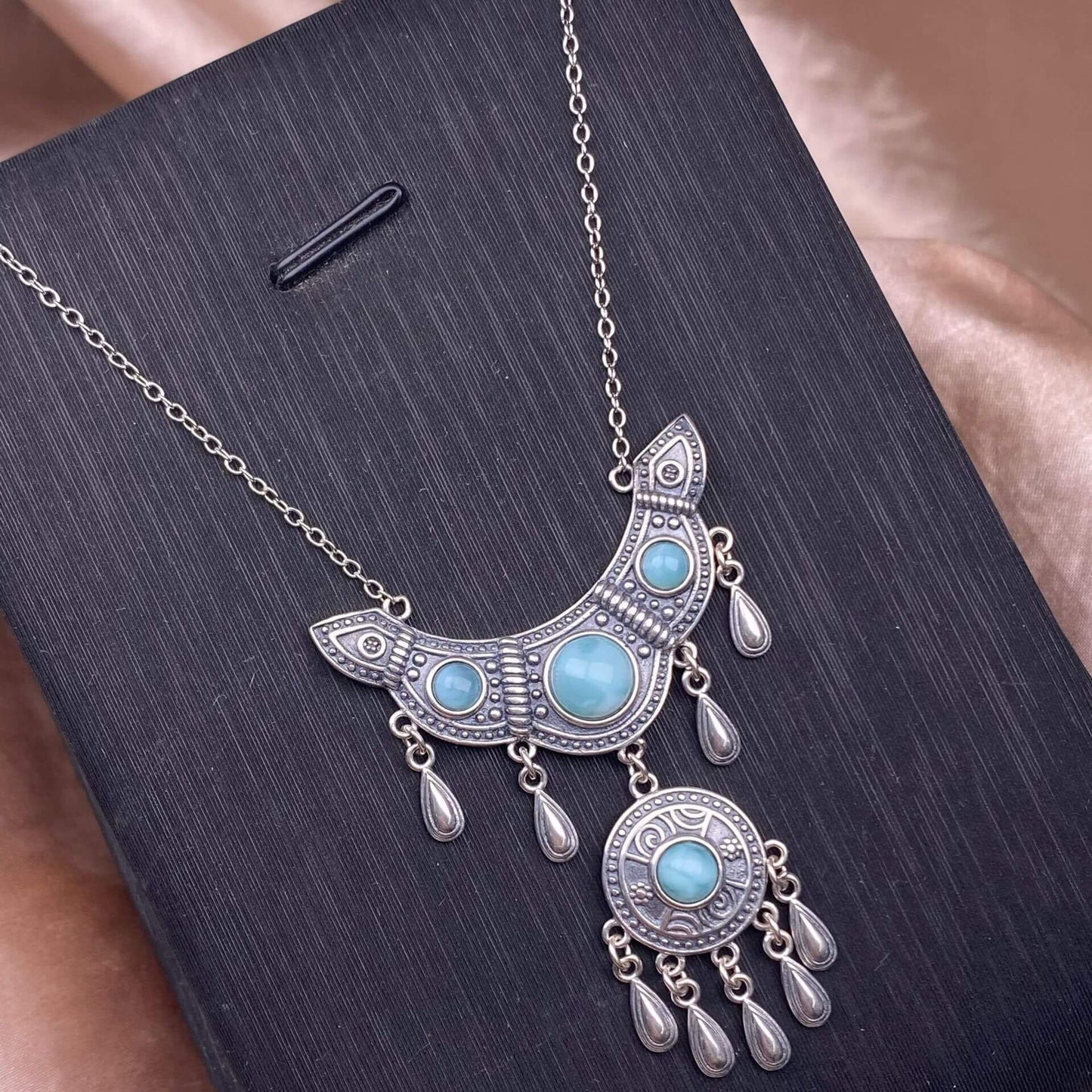 Nanjiang carnelian Aquamarine, sea crest stone, lapis lazuli S925 necklace, silver inlaid with full diamonds,s925 collarbone chain, silver-encrusted little rabbit children pendant, garnet quality, pure water flawless