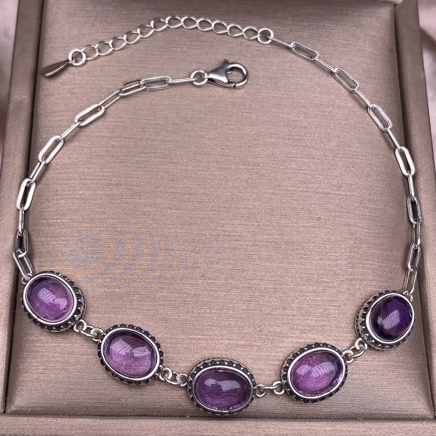 Opal ,Turquoise,black opal, aquamarine,amethyst, purple dragon crystal, garnet,Red jasper golden stone Golden SunThe s925 silver bracelet, set with retro silver multi-grain colored gemstone crystal, is a fashionable and versatile ladies' jewelry