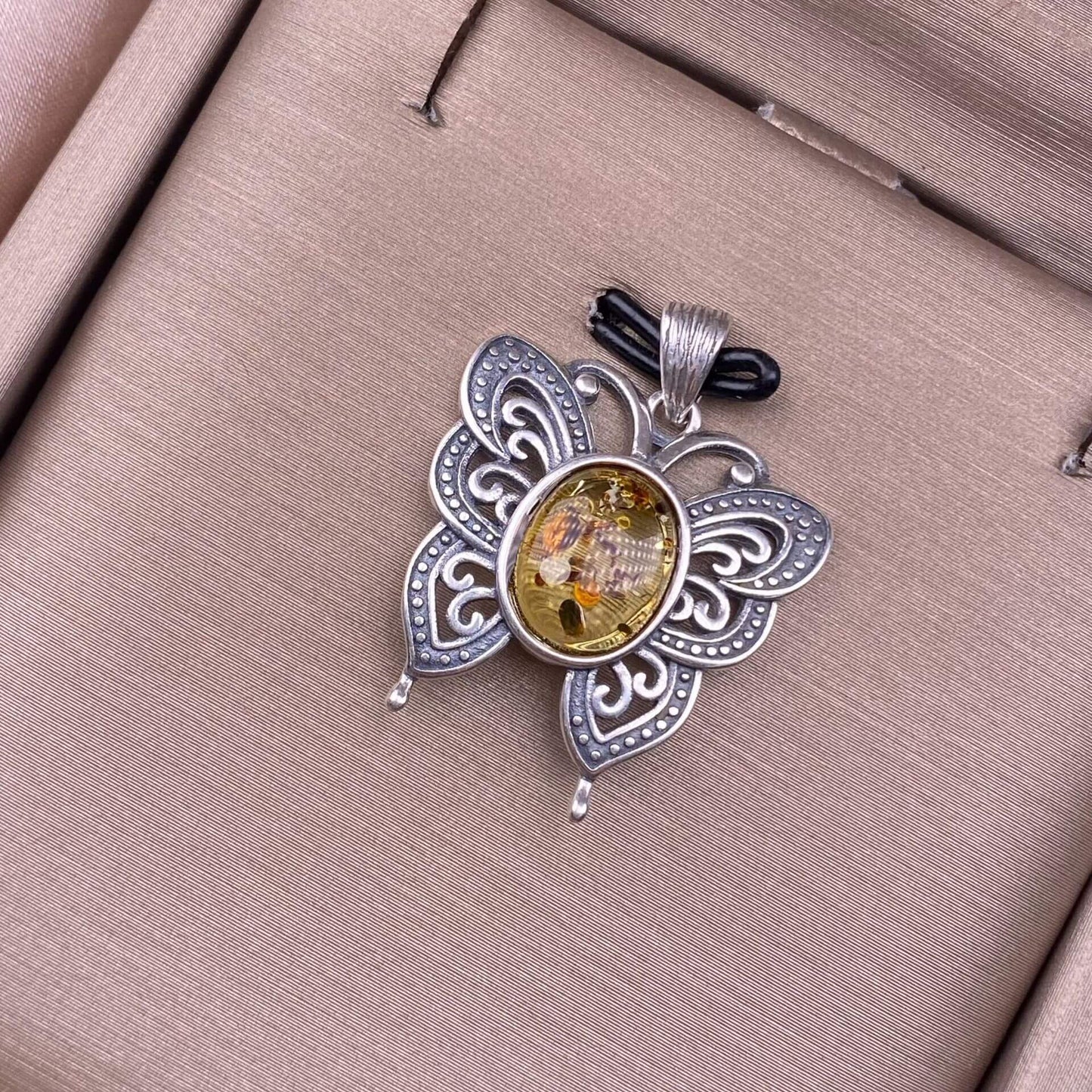 Lalima sea Pattern Stone Rose quartz, blue moonstone, aquamarine, old wax, flower amber, amethyst, turquoise, Hetian jade, grape stone pendant S925 silver inlaid retro butterfly necklace pendant
