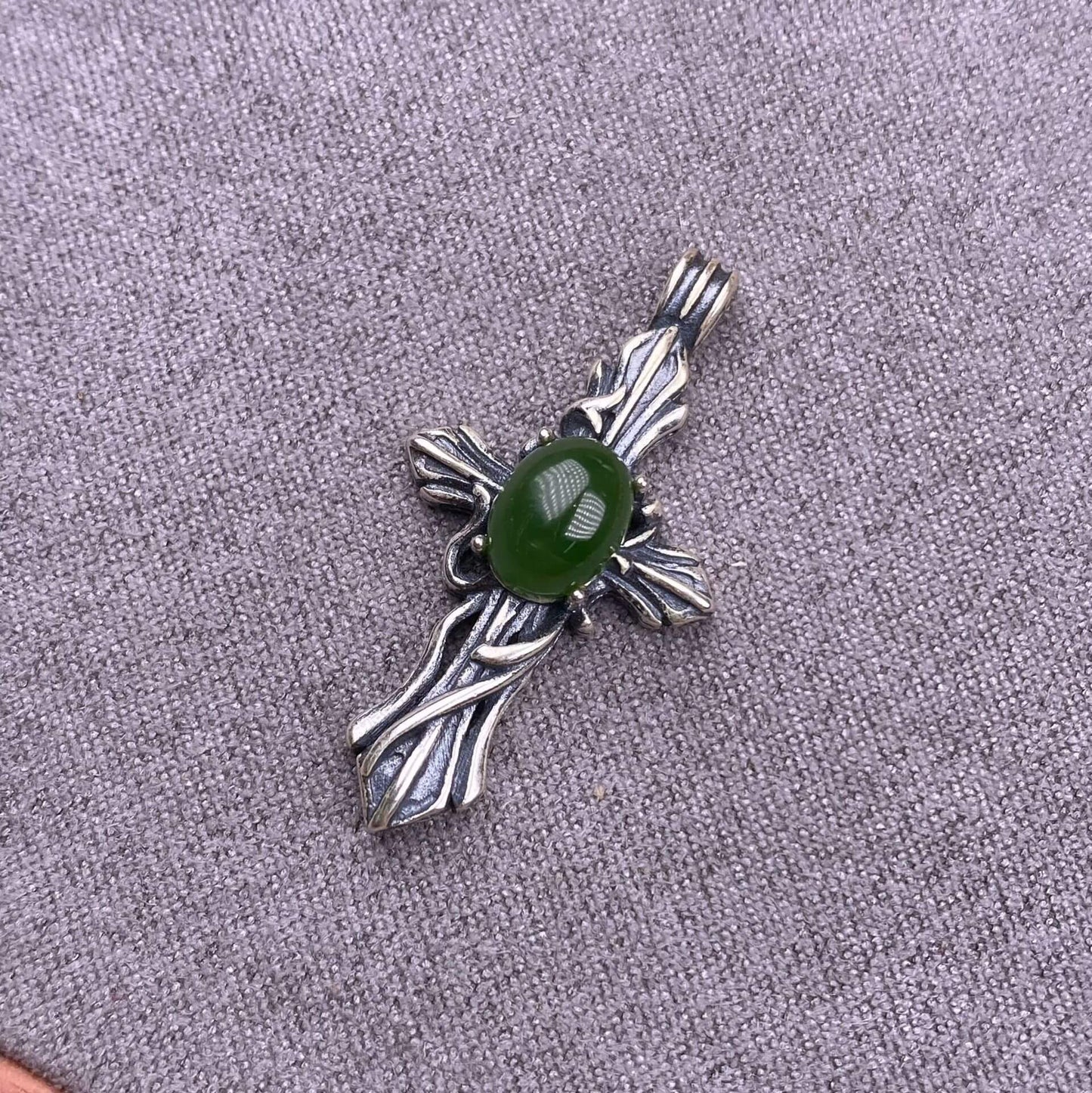 Opal, abalone shell, Larima sea crest stone, grey moonstone, aquamarine, jasper, citrine, turquoise, old waxS925 silver inlaid retro silver cross pendant, aged, personalized and fashionable OL necklace Pendant