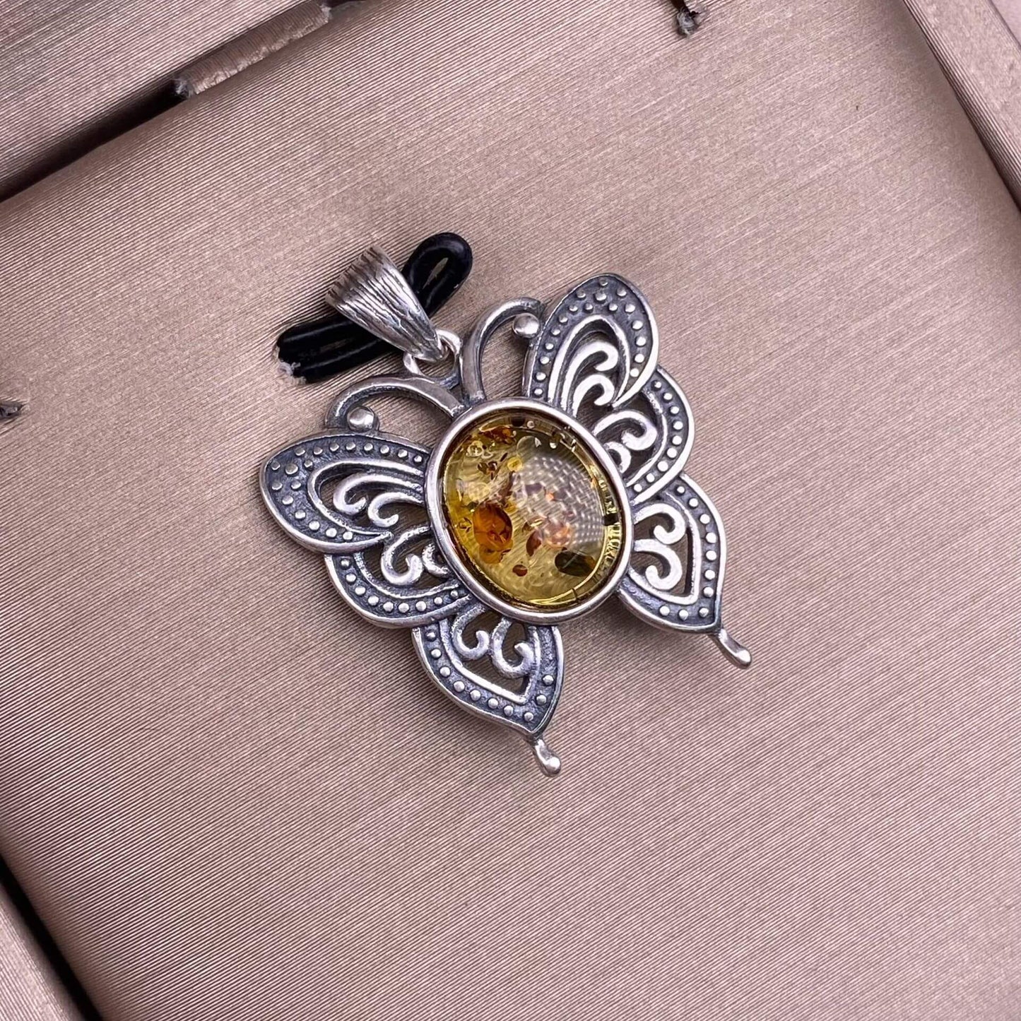 Lalima sea Pattern Stone Rose quartz, blue moonstone, aquamarine, old wax, flower amber, amethyst, turquoise, Hetian jade, grape stone pendant S925 silver inlaid retro butterfly necklace pendant