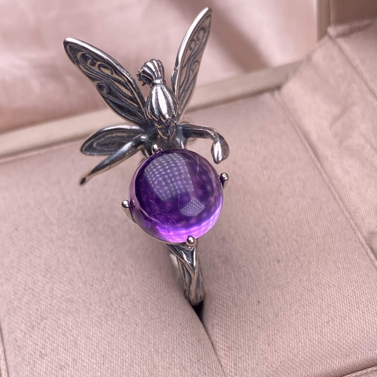 Nanhong stone, amethyst, turquoise, amethyst, ghost stone, golden fortune stone, garnet S925 in silveThe S925 silver grey moonstone ring, set with retro silver, is a new  women's colored gemstone crystal jewelry