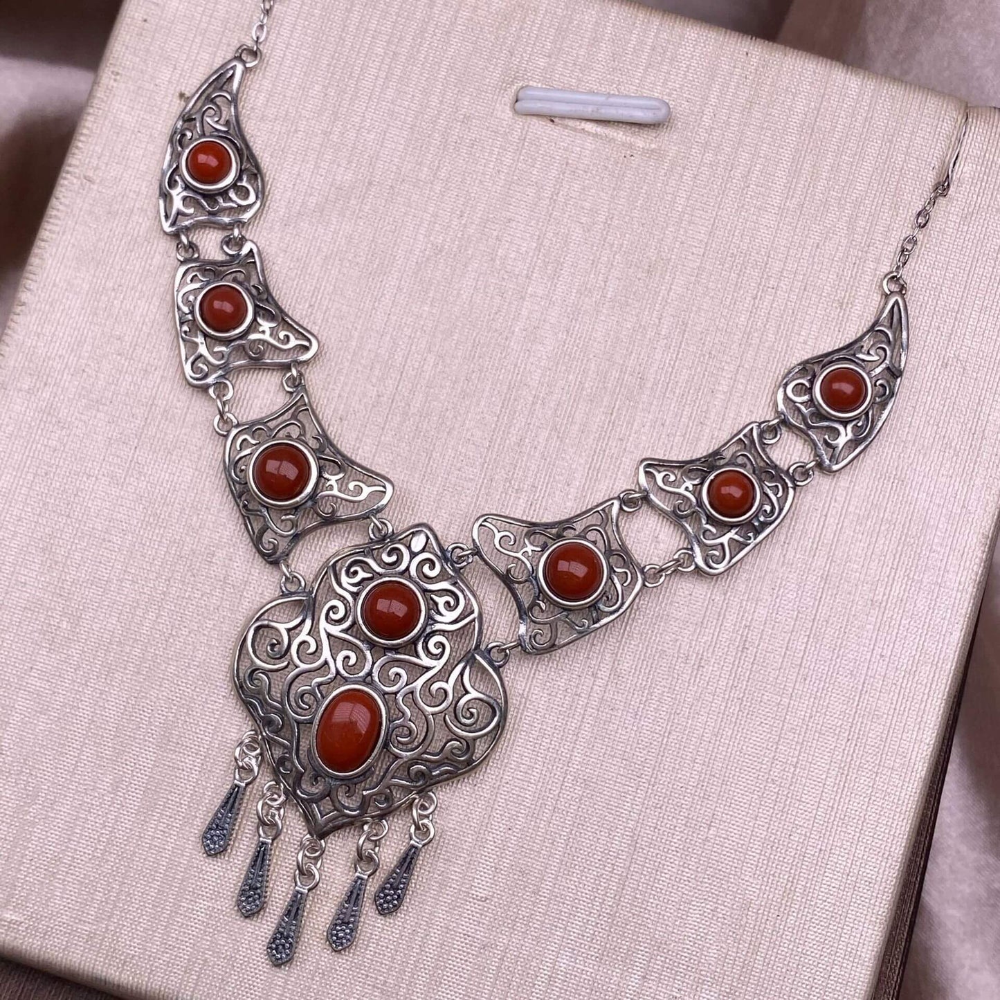 Jin Yun stone, black opal, lapis lazuli, south red stone, moonstone, turquoise S925 necklace, silver inlaid with full diamonds,s925 collarbone chain, silver-encrusted little rabbit children pendant, garnet quality, pure water flawless