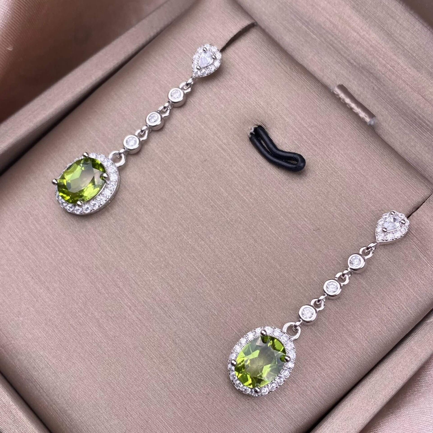 Old wax, garnet, blue topaz, citrine, amethyst, diopside, Swiss blue topaz, peridot, black opal, opal earrings S925