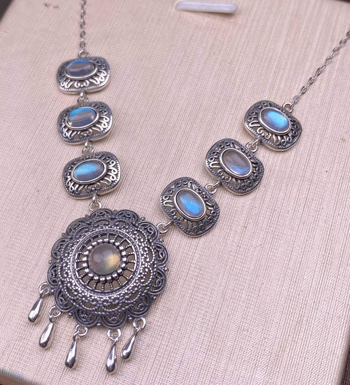 Citrine, black opal, black shell, garnet, purple dragon crystal, moonstone, purple tooth black, red jasper, jasper, golden fortune stone, copper hair crystal, gray moonlight, amethyst, s925 collarbone chain necklace