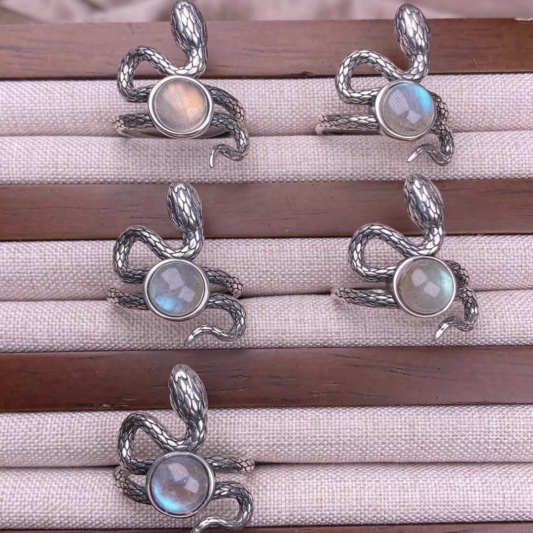 Freshwater pearl, kyanite, Hetian jade, purple dragon crystal, grey moonlight, super Seven ring S925 in silver snake shaped silver ring