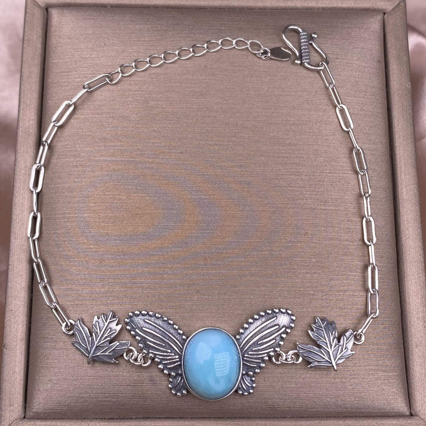 Silver bracelet with a blue sea pattern  stone 
