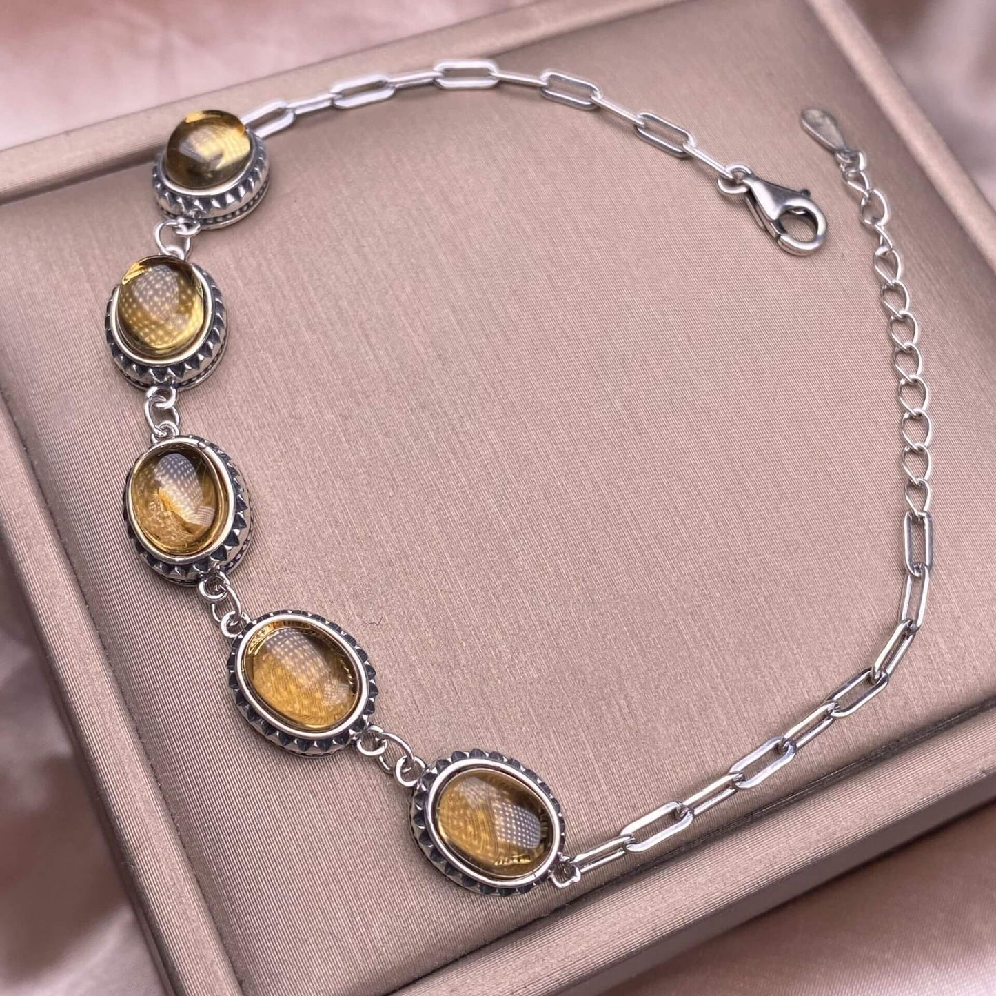 Opal ,Turquoise,black opal, aquamarine,amethyst, purple dragon crystal, garnet,Red jasper golden stone Golden SunThe s925 silver bracelet, set with retro silver multi-grain colored gemstone crystal, is a fashionable and versatile ladies' jewelry