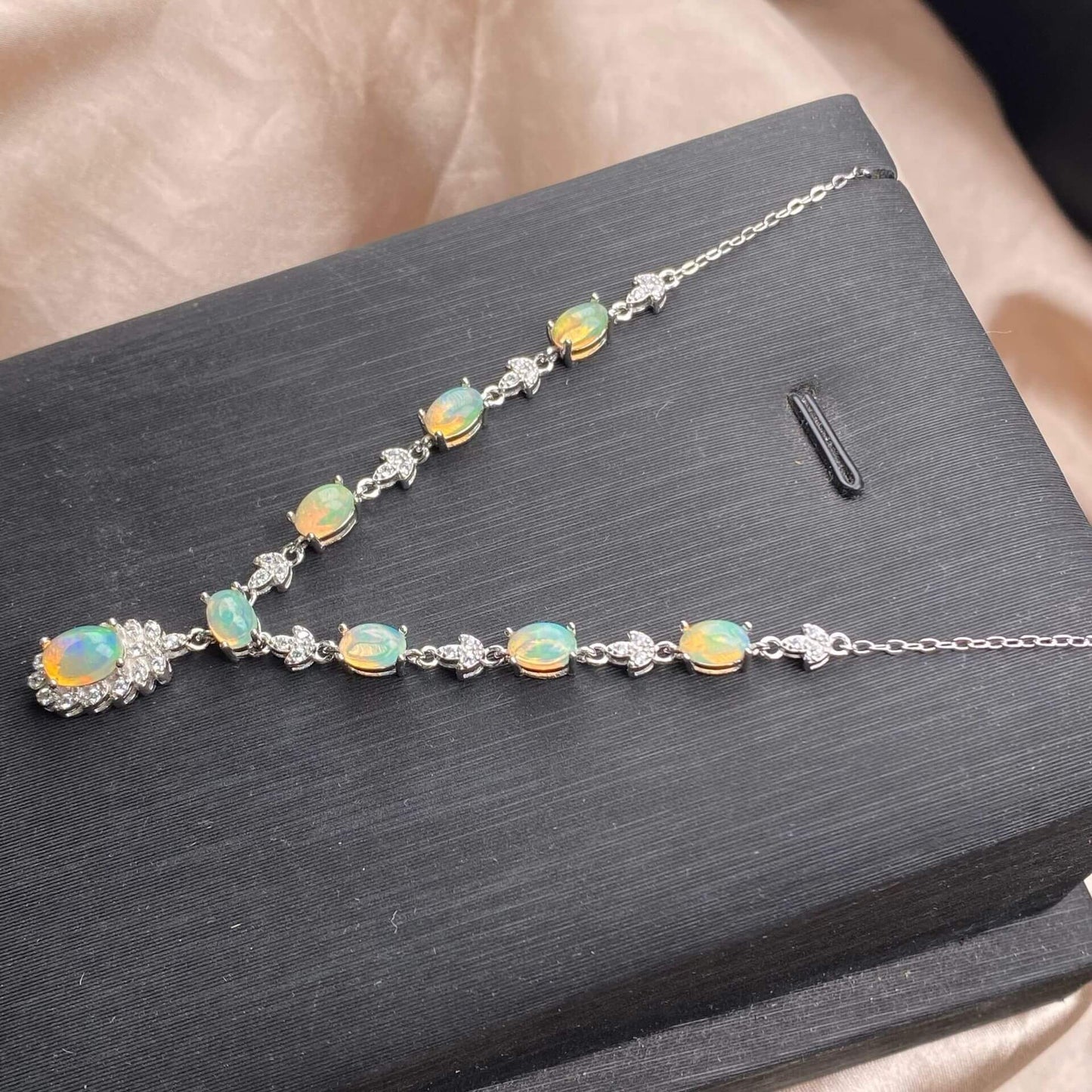 Opal/Black Opal/Turquoise/London blue topaz/Olivine/Garnet/ Hetian jade/Amethyst/Topaz S925 necklace, silver inlaid with full diamonds, exquisite light luxury evening wear chain, Opal collarbone chain, fashionable office lady