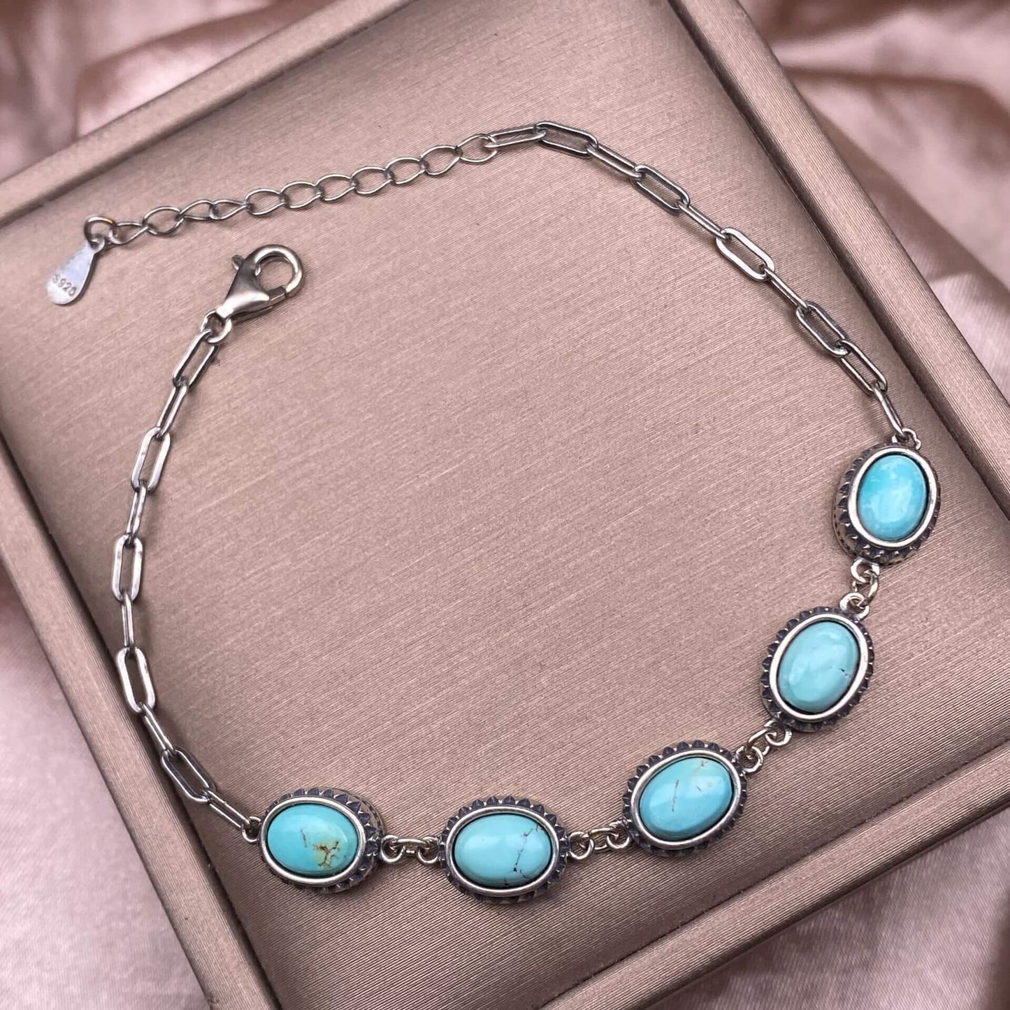 Opal ,Turquoise,black opal, aquamarine,amethyst, purple dragon crystal, garnet,Red jasper golden stone Golden SunThe s925 silver bracelet, set with retro silver multi-grain colored gemstone crystal, is a fashionable and versatile ladies' jewelry