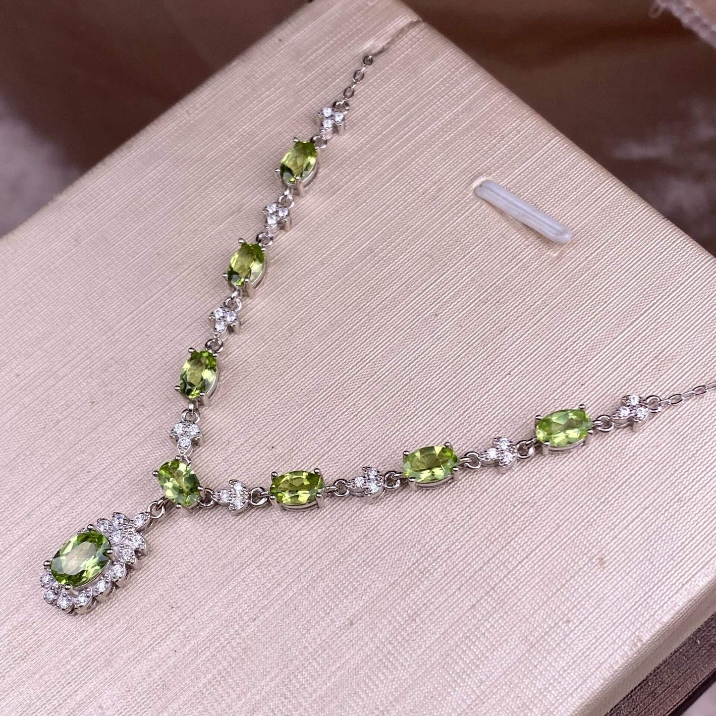 Opal/Black Opal/Turquoise/London blue topaz/Olivine/Garnet/ Hetian jade/Amethyst/Topaz S925 necklace, silver inlaid with full diamonds, exquisite light luxury evening wear chain, Opal collarbone chain, fashionable office lady