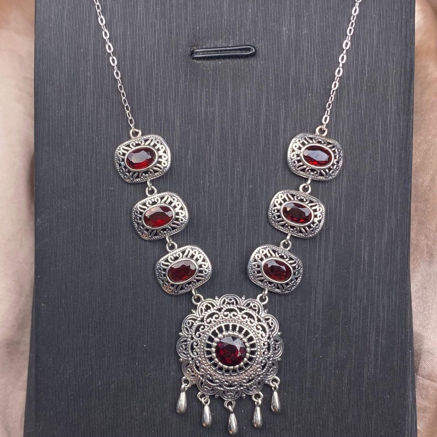 Citrine, black opal, black shell, garnet, purple dragon crystal, moonstone, purple tooth black, red jasper, jasper, golden fortune stone, copper hair crystal, gray moonlight, amethyst, s925 collarbone chain necklace