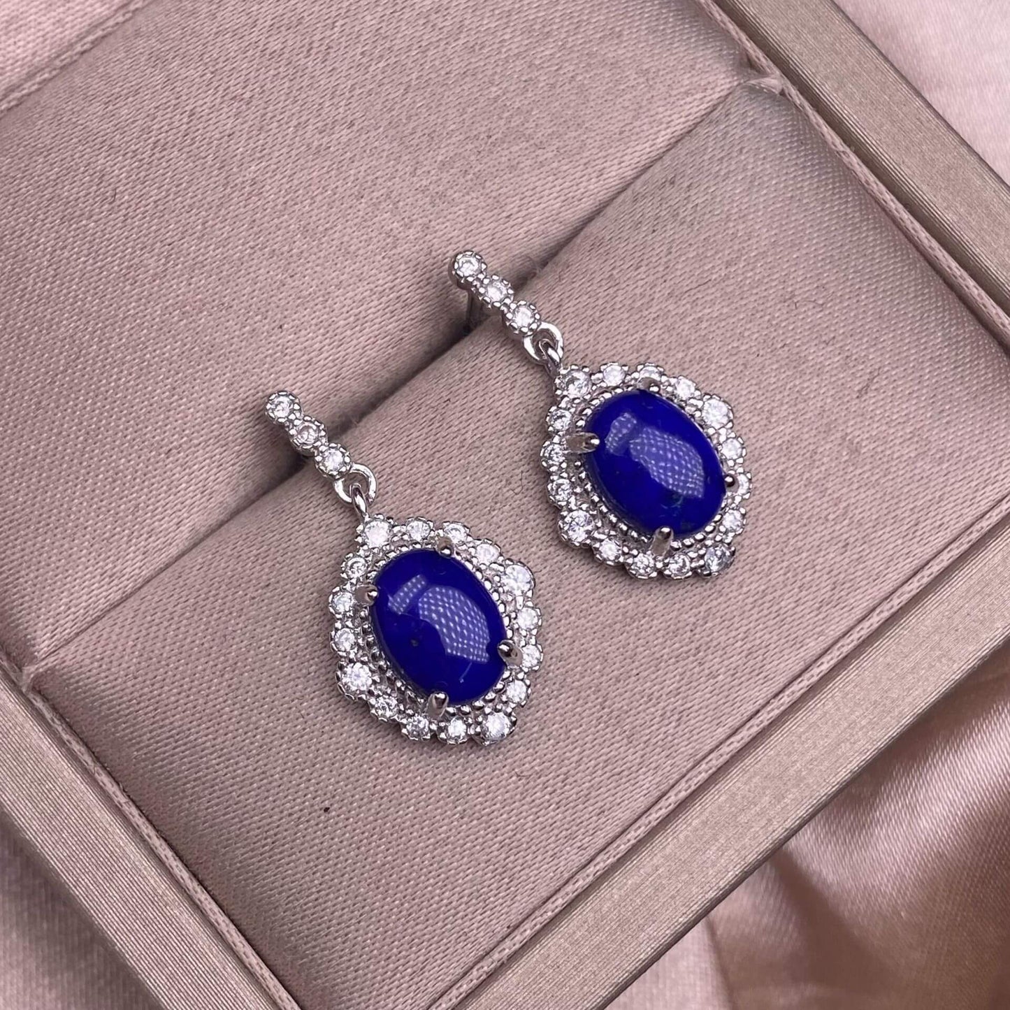 Old wax, Golden Sun, aquamarine, flower amber, citrine, Lapis lazuli, Amethyst, aquamarine, rose quartz, Grey moonlight, Golden Fortune Stone, Black shell Hetian jade, turquoise, Larima sea pattern stone, grape stone earrings S925