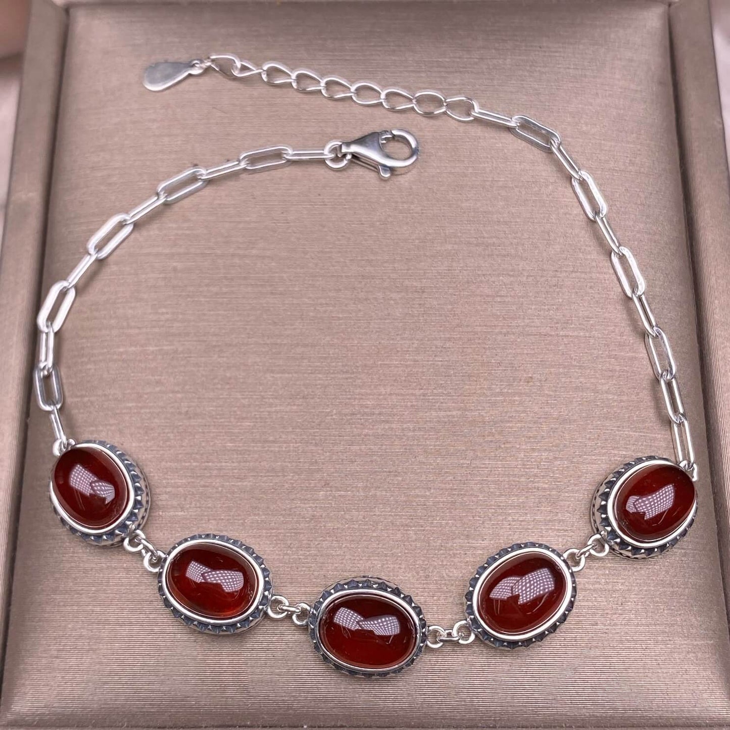 Opal ,Turquoise,black opal, aquamarine,amethyst, purple dragon crystal, garnet,Red jasper golden stone Golden SunThe s925 silver bracelet, set with retro silver multi-grain colored gemstone crystal, is a fashionable and versatile ladies' jewelry