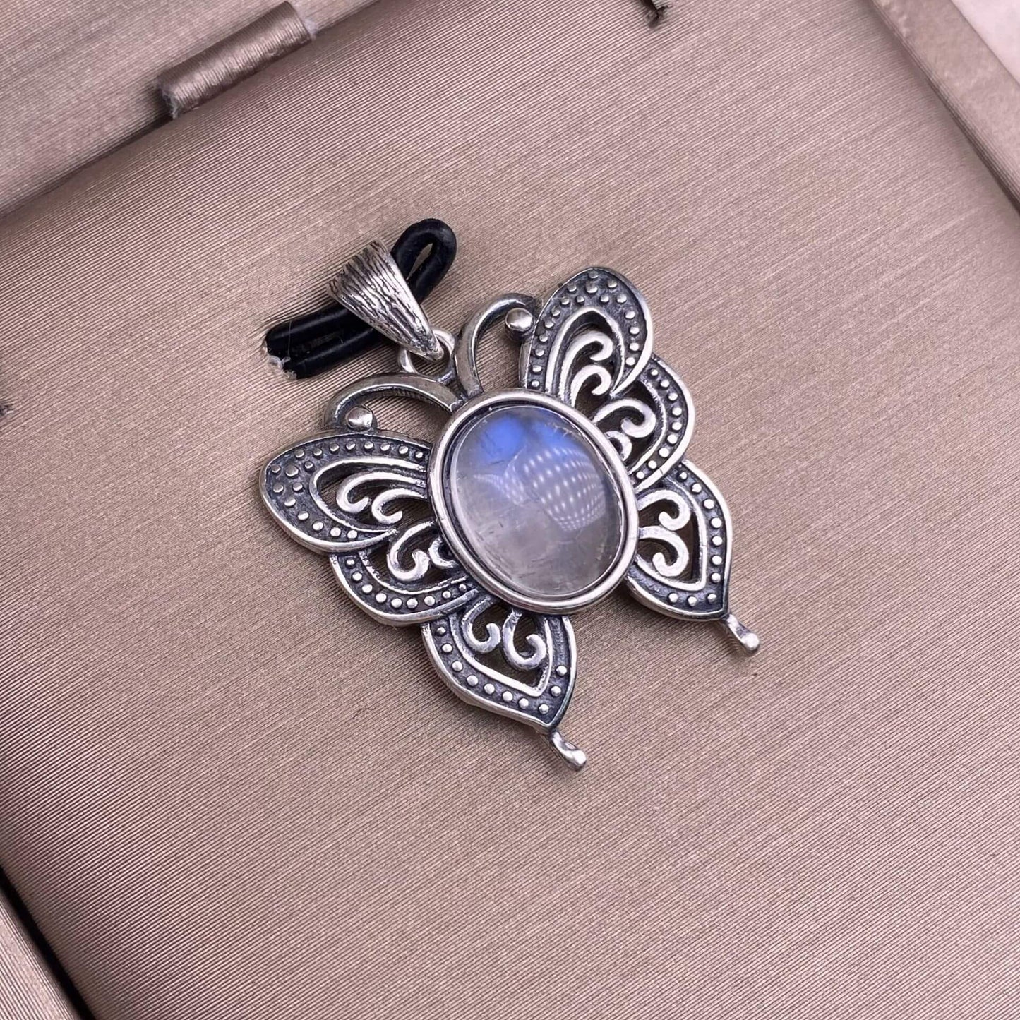 Lalima sea Pattern Stone Rose quartz, blue moonstone, aquamarine, old wax, flower amber, amethyst, turquoise, Hetian jade, grape stone pendant S925 silver inlaid retro butterfly necklace pendant