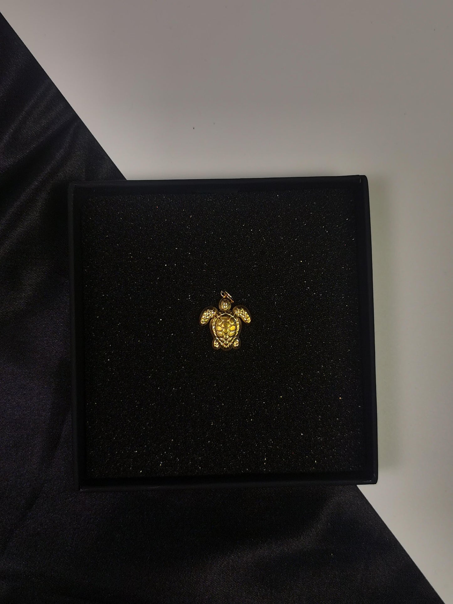 Animal element Pendant 18k gold-plated Titanium Steel Trendy Jewelry 2025 GMJP1A