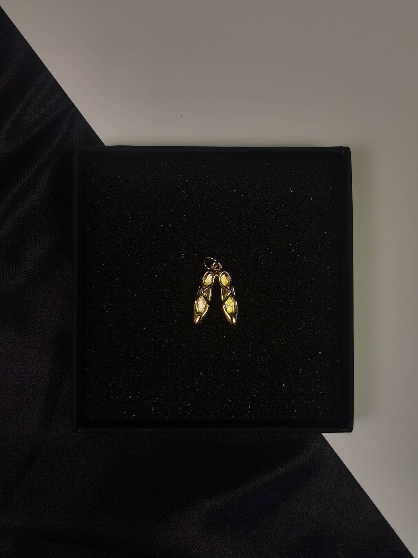 Clothes element Pendant 18k gold-plated Titanium Steel Trendy Jewelry 2025 GMJP8C