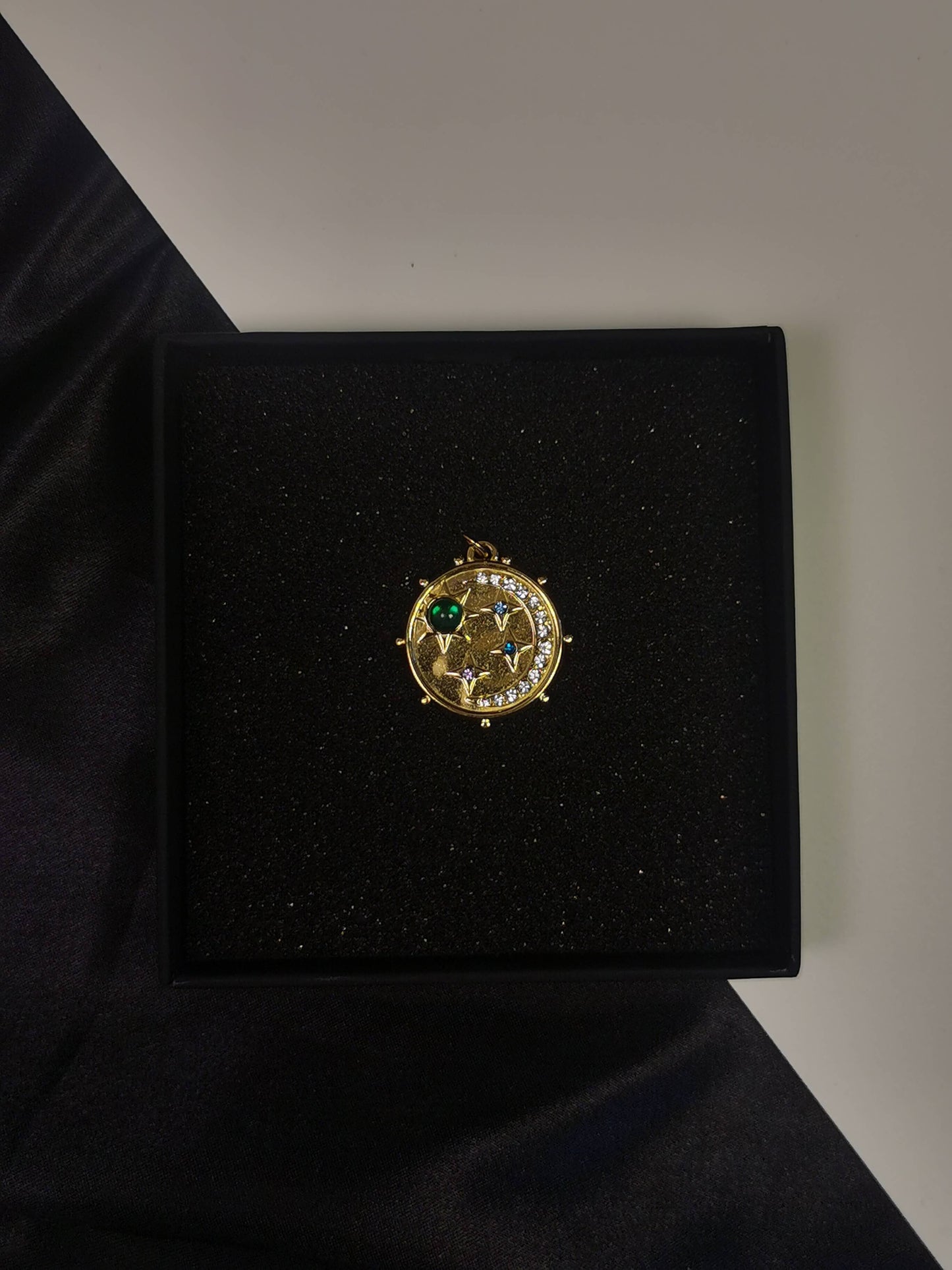 Coin element Pendant 18k gold-plated Titanium Steel Trendy Jewelry 2025 GMJP4C